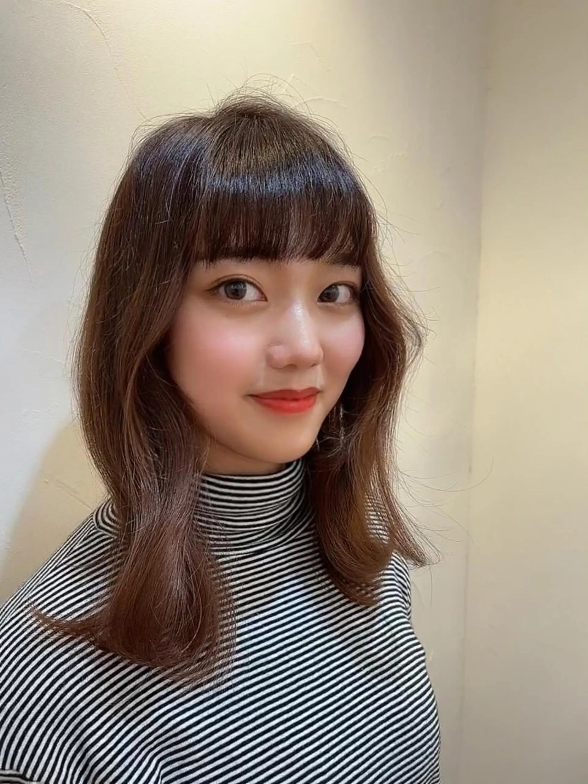 ミディアム ヨシンモリ カット ヘアカラー トリートメント 艶髪とアイラッシュ ❤️関根悠のヘアスタイル