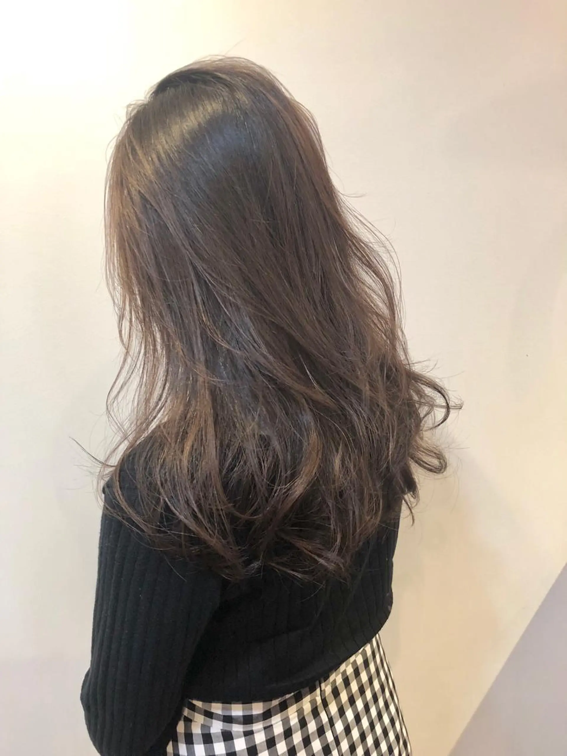 セミロング カット ヘアカラー トリートメント ＨＩ ROのヘアスタイル