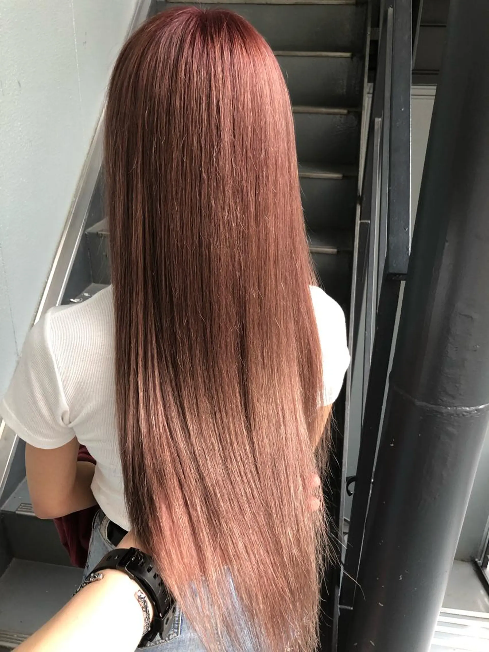 ロング カラー ベージュカラー ピンクカラー ピンクベージュ ヘアカラー FERNA池袋所属・マンツーマン施術✂︎ 金田尚久🎨のヘアスタイル
