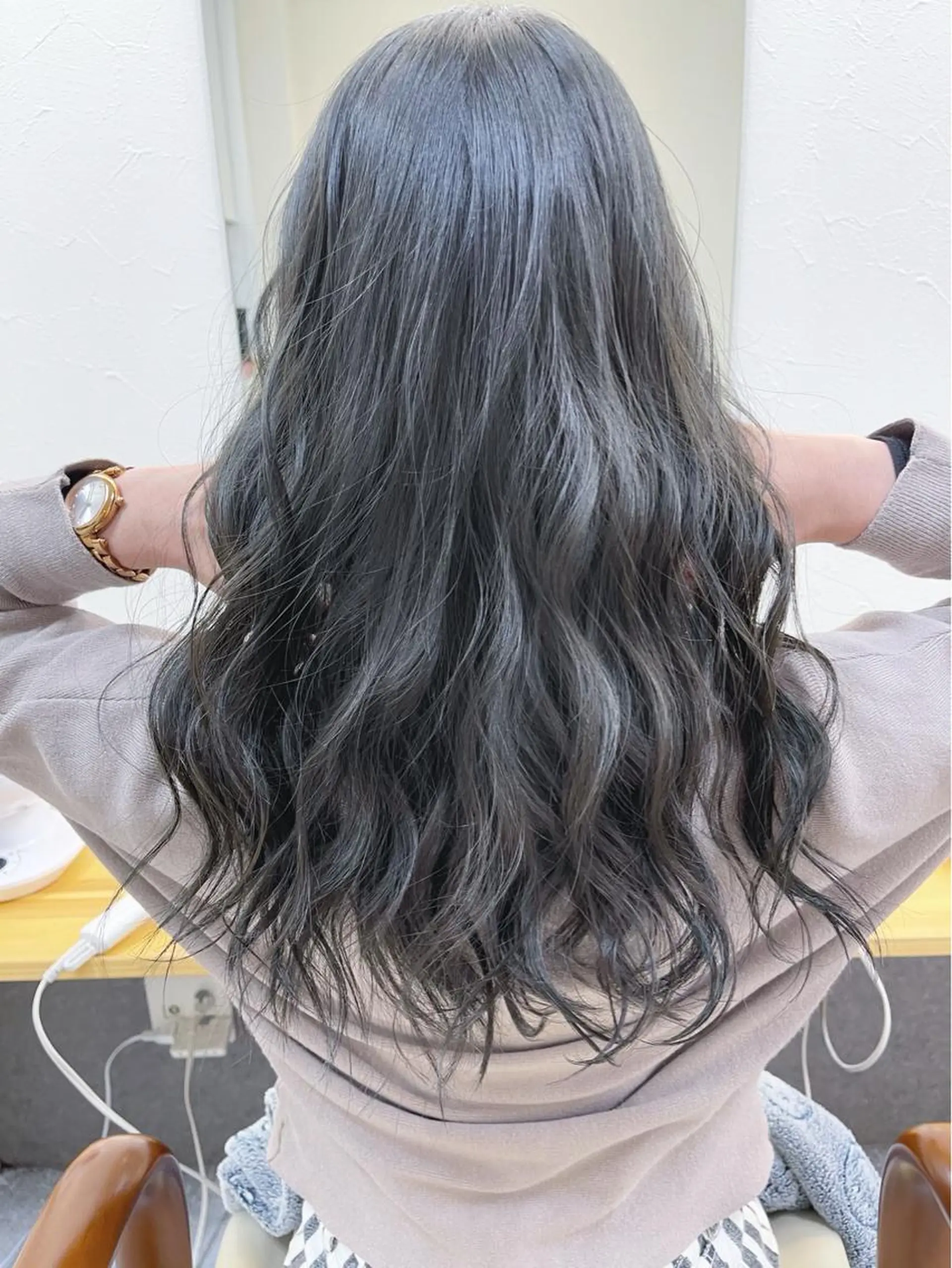 ロング カット ヘアカラー H所属・H (エイチ) 烏丸御池店のヘアスタイル