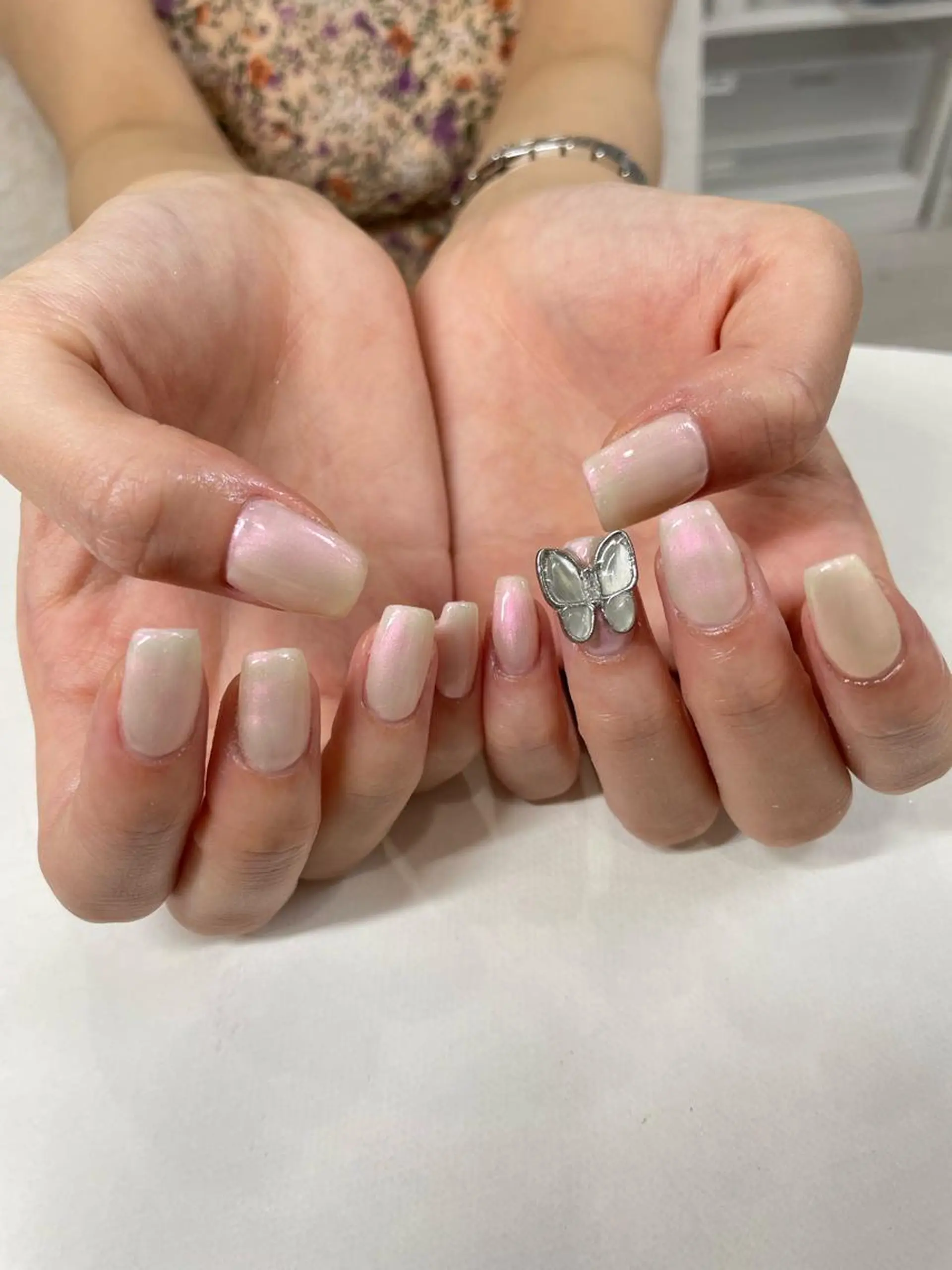 ネイル オーロラネイル ワンカラーネイル ハンドネイル 🔷ﾐﾅﾐﾈｲﾙ🔷 やり放題ネイル渋谷2のネイルデザイン