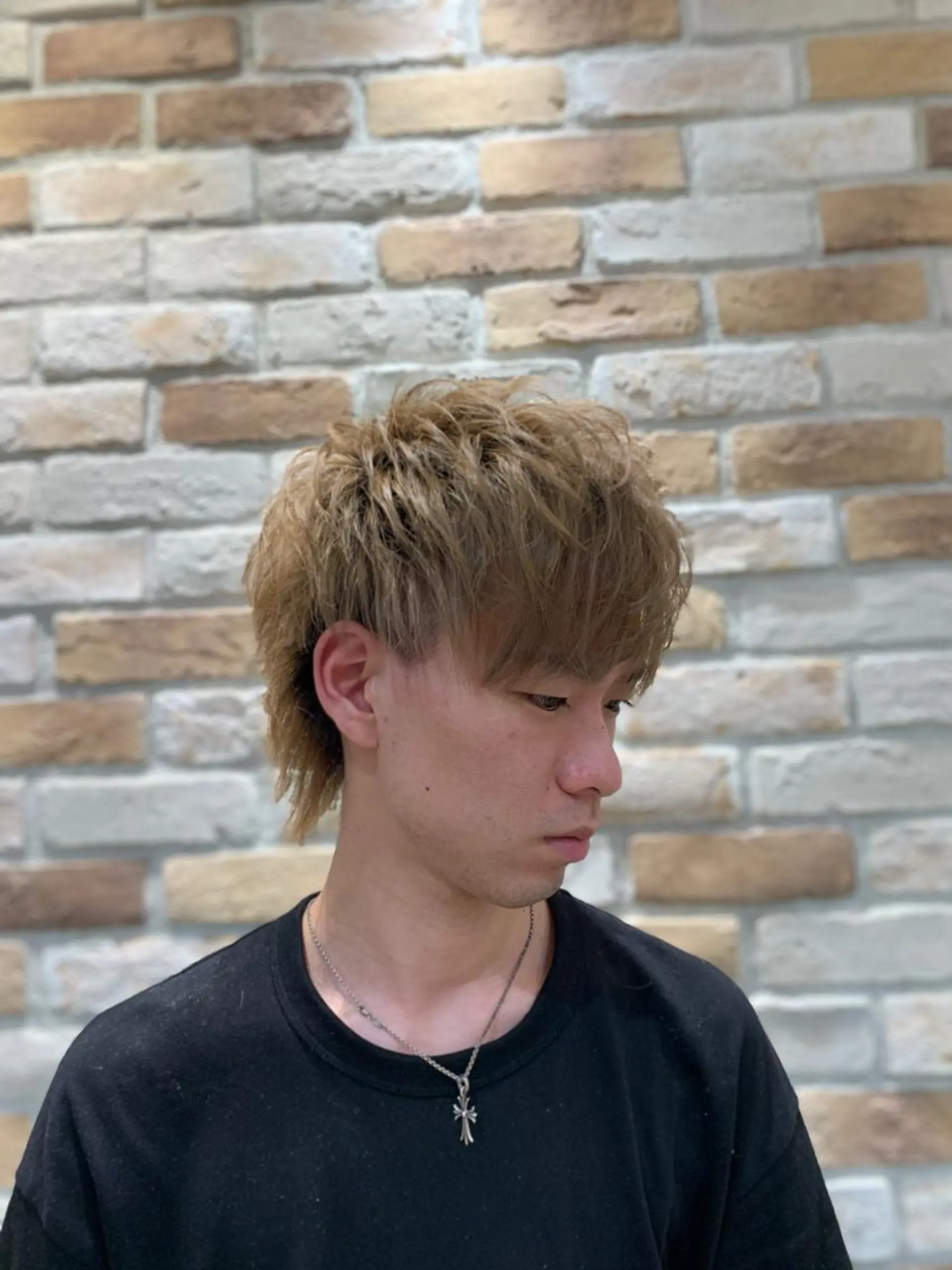 ショート カラー メンズ マッシュウルフ マッシュ メンズウルフカット ベージュカラー ミルクティーベージュ IwAsh中山所属・✂︎中山ブリーチ・ パーマ✂︎露木智也のヘアスタイル