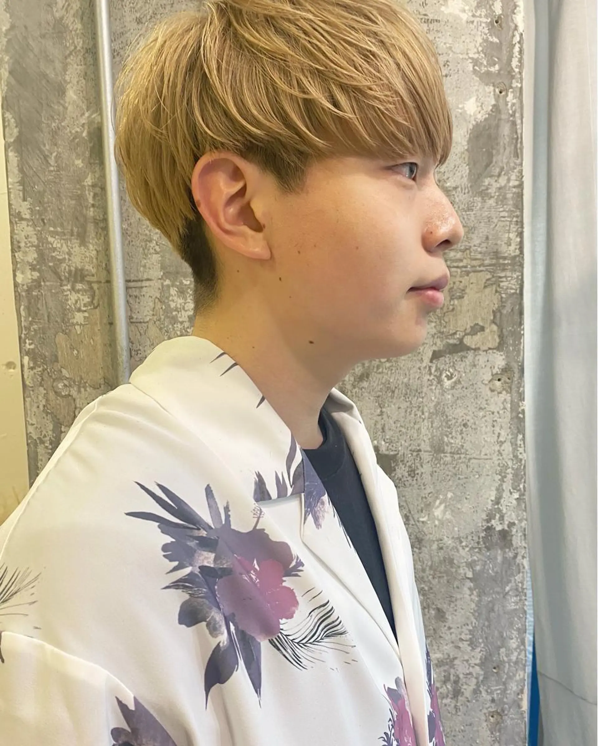 ショート カラー メンズ メンズハイトーン マッシュ ハイトーンカラー ヘアカラー キタダ ヒロキのヘアスタイル