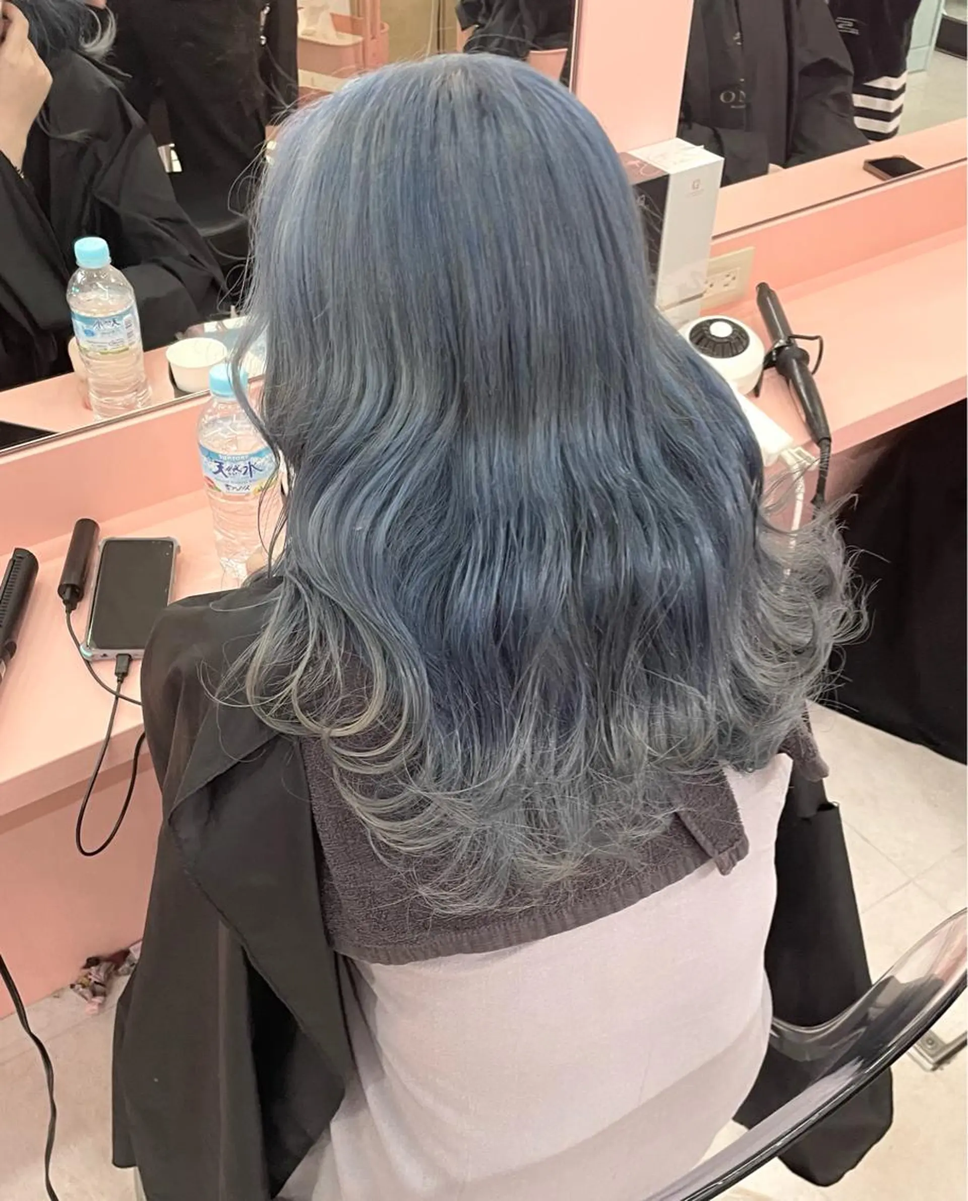 セミロング カラー アッシュ アッシュグレー アッシュグレージュ バレイヤージュ ミストバング ヘアカラー トリートメント 🌈ブリーチ特化🌈 MANATOのヘアスタイル