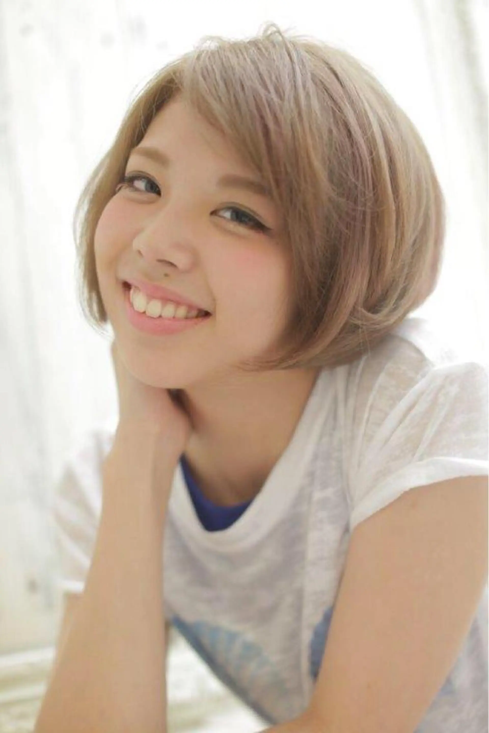 ショート カラー ブルーカラー ブルージュ カラー&矯正スペシャ リスト宮本　伸一のヘアスタイル