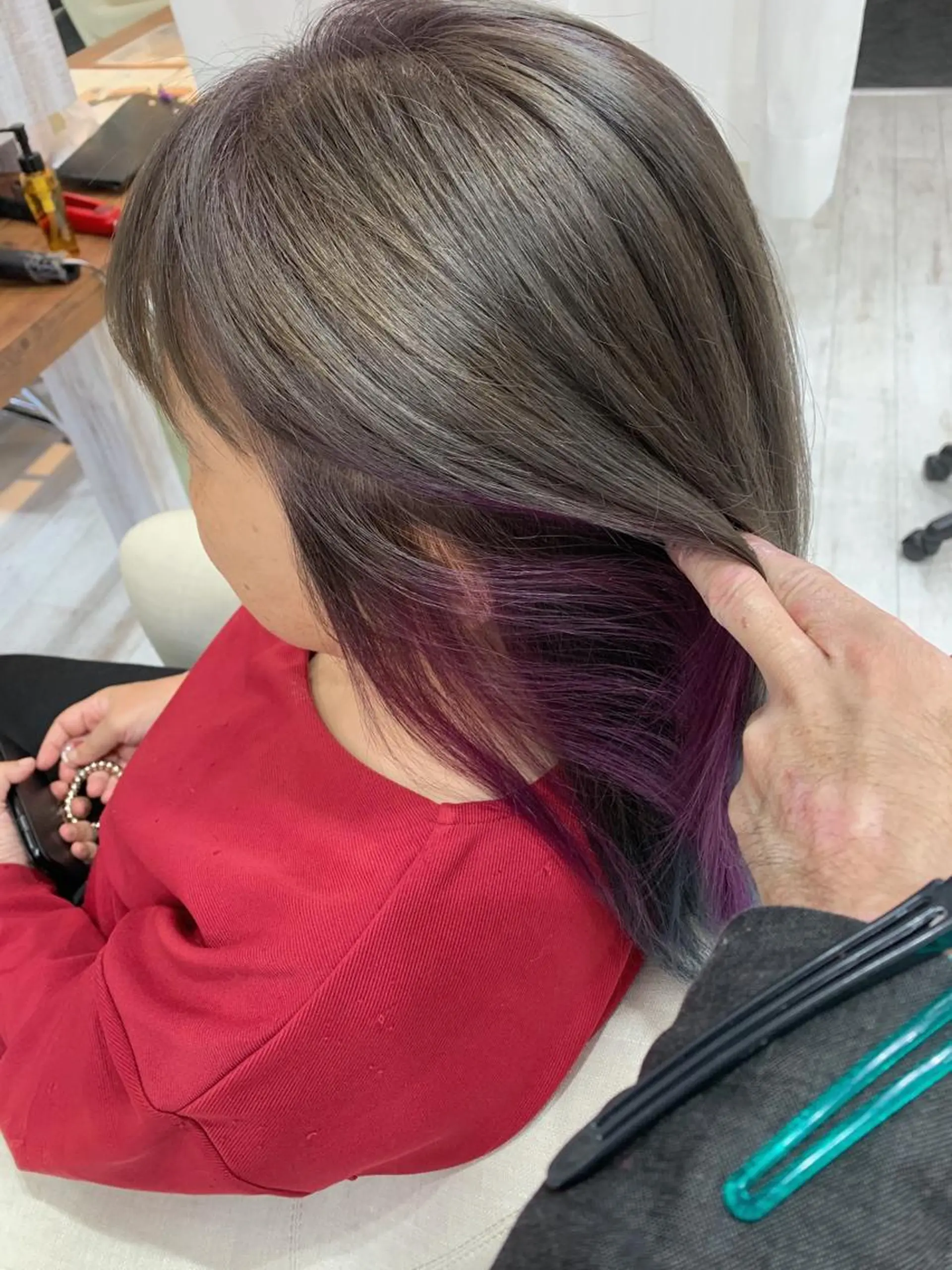 セミロング パープルカラー カット ヘアカラー brace 立花のヘアスタイル