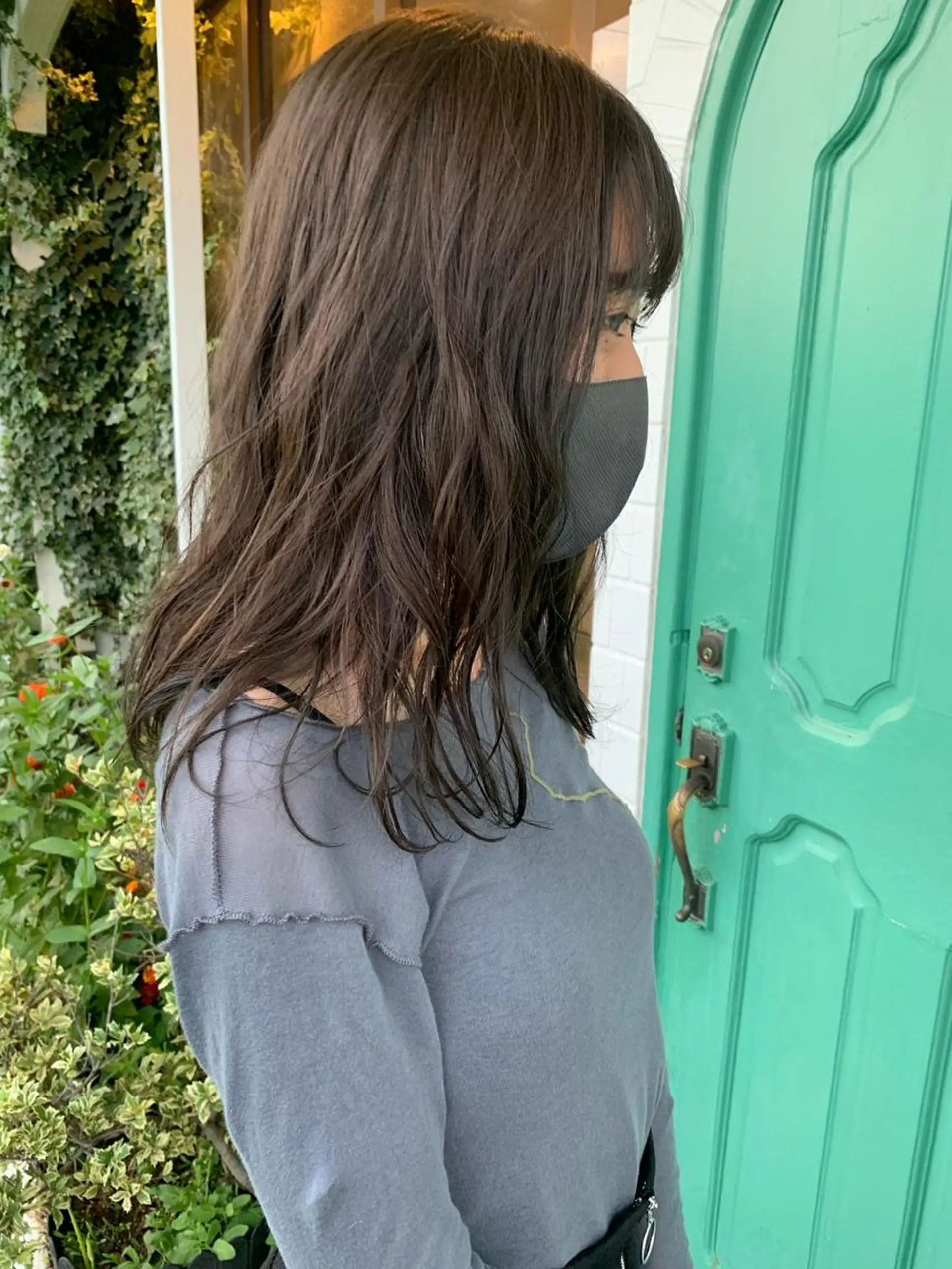 セミロング カラー ヘアカラー 佐藤 美咲のヘアスタイル