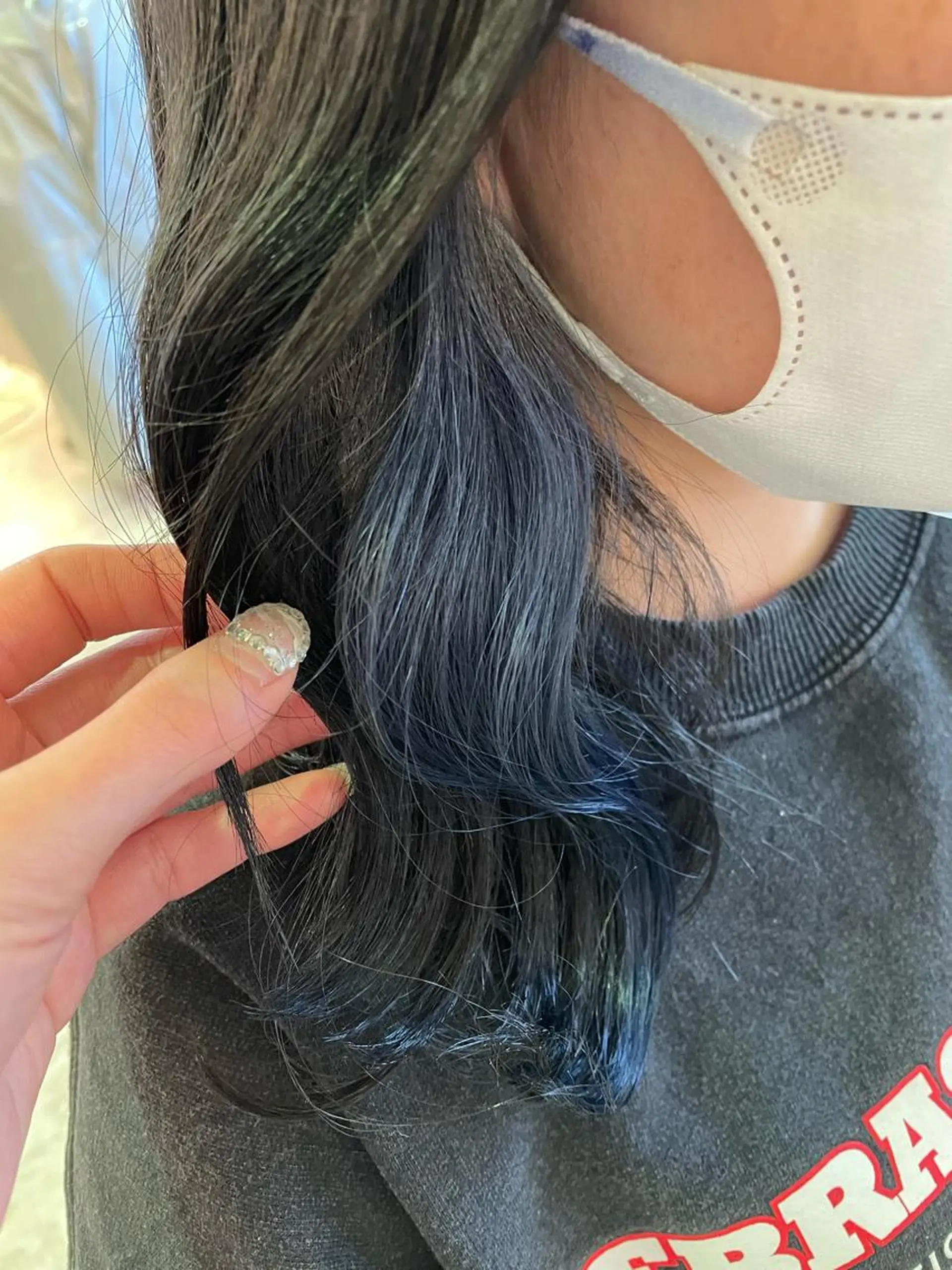 セミロング カラー ブリーチ ブルーカラー 💐宮坂 歩💐のヘアスタイル