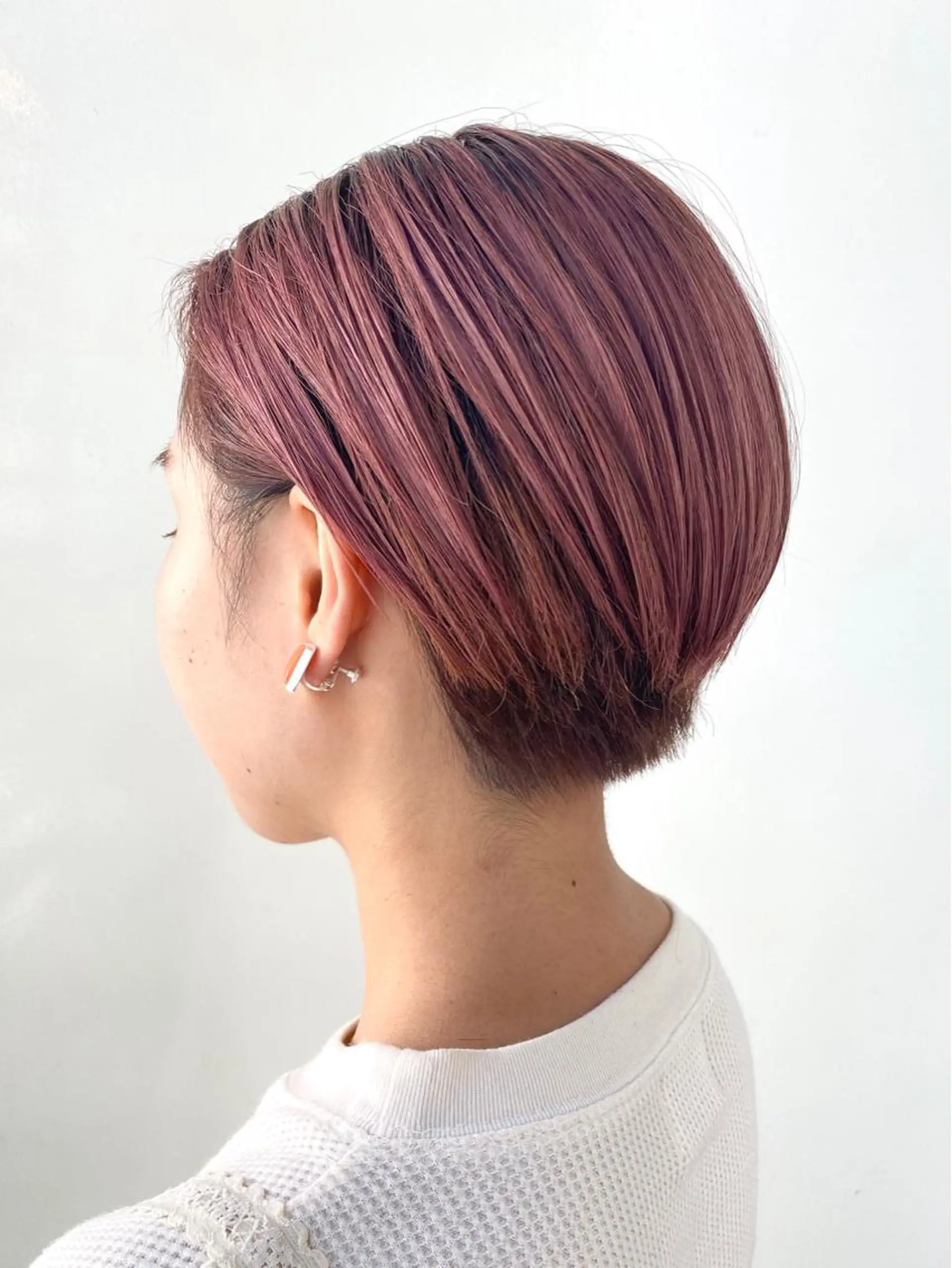 ショート カラー ANNA /艶髪/ハイトーンのヘアスタイル