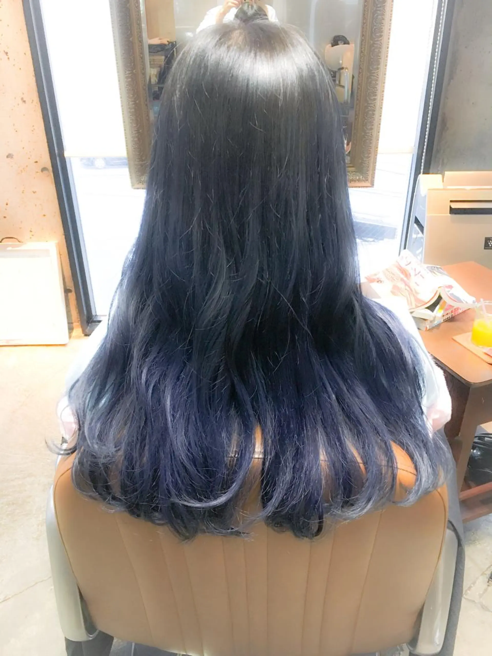 ロング カラー グラデーションカラー ネイビーカラー 北條 優輝のヘアスタイル