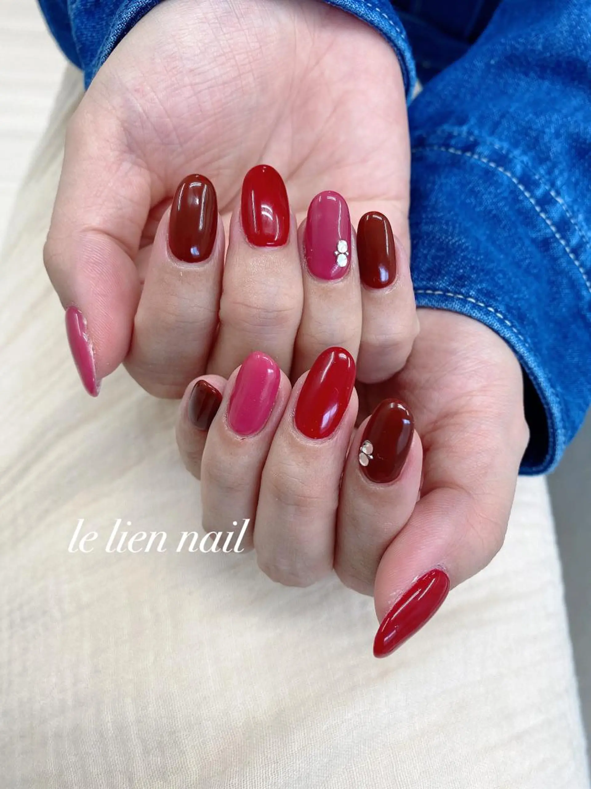 ネイル アートネイル ボルドー ワンカラーネイル 赤色 シンプルネイル ハンドネイル le lien nailのネイルデザイン