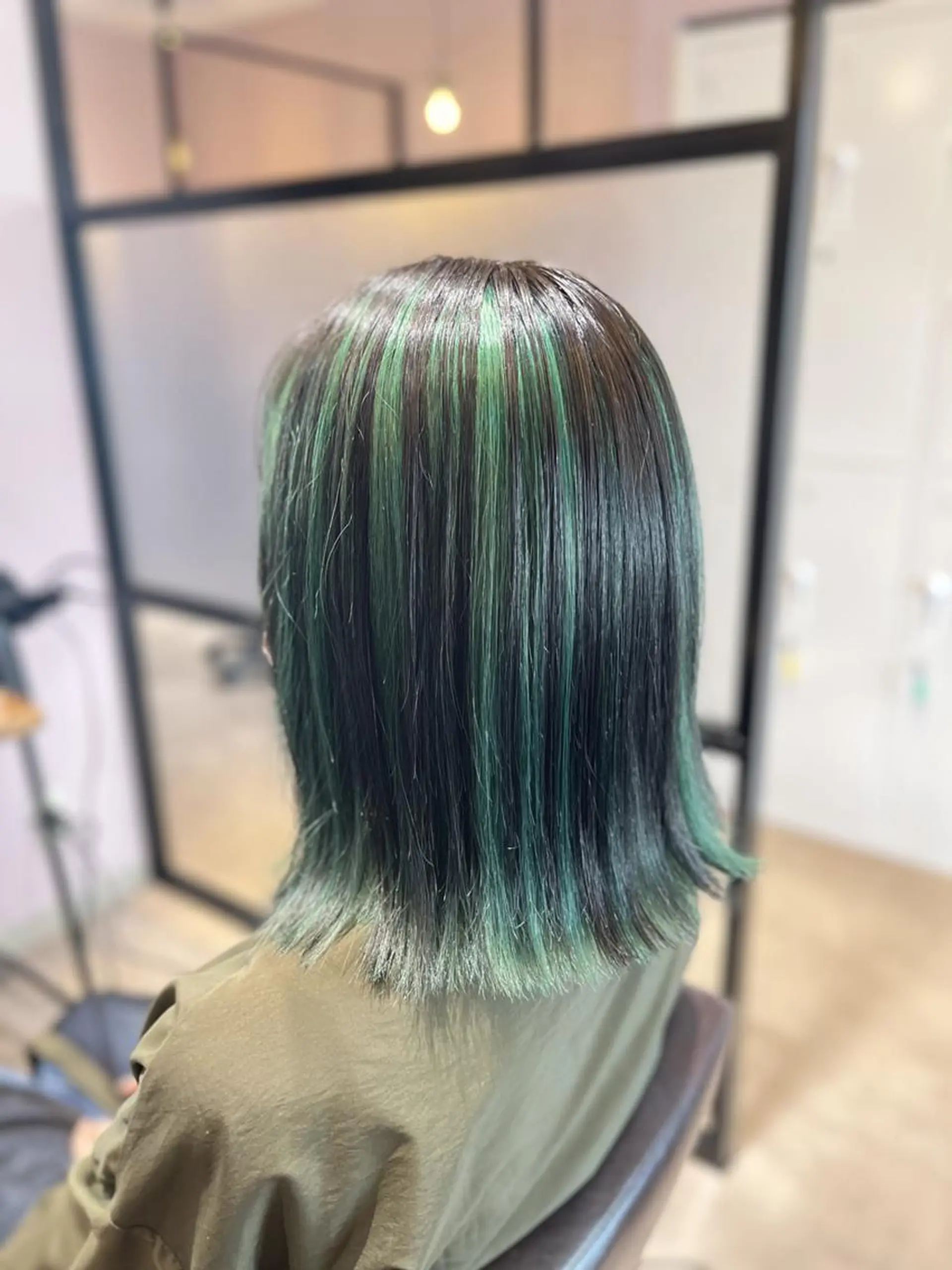 ミディアム ヘアカラー 上原 花奈のヘアスタイル