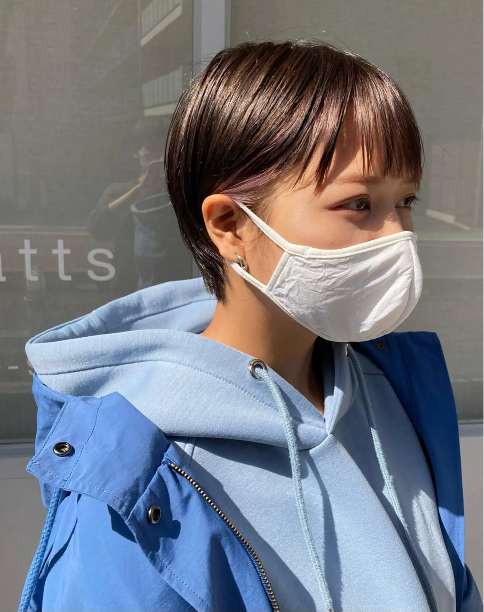 ショート カラー グレージュ インナーカラー ピンクカラー バイオレットカラー 顔周りカット RECORD所属・RECORD sakuraのヘアスタイル