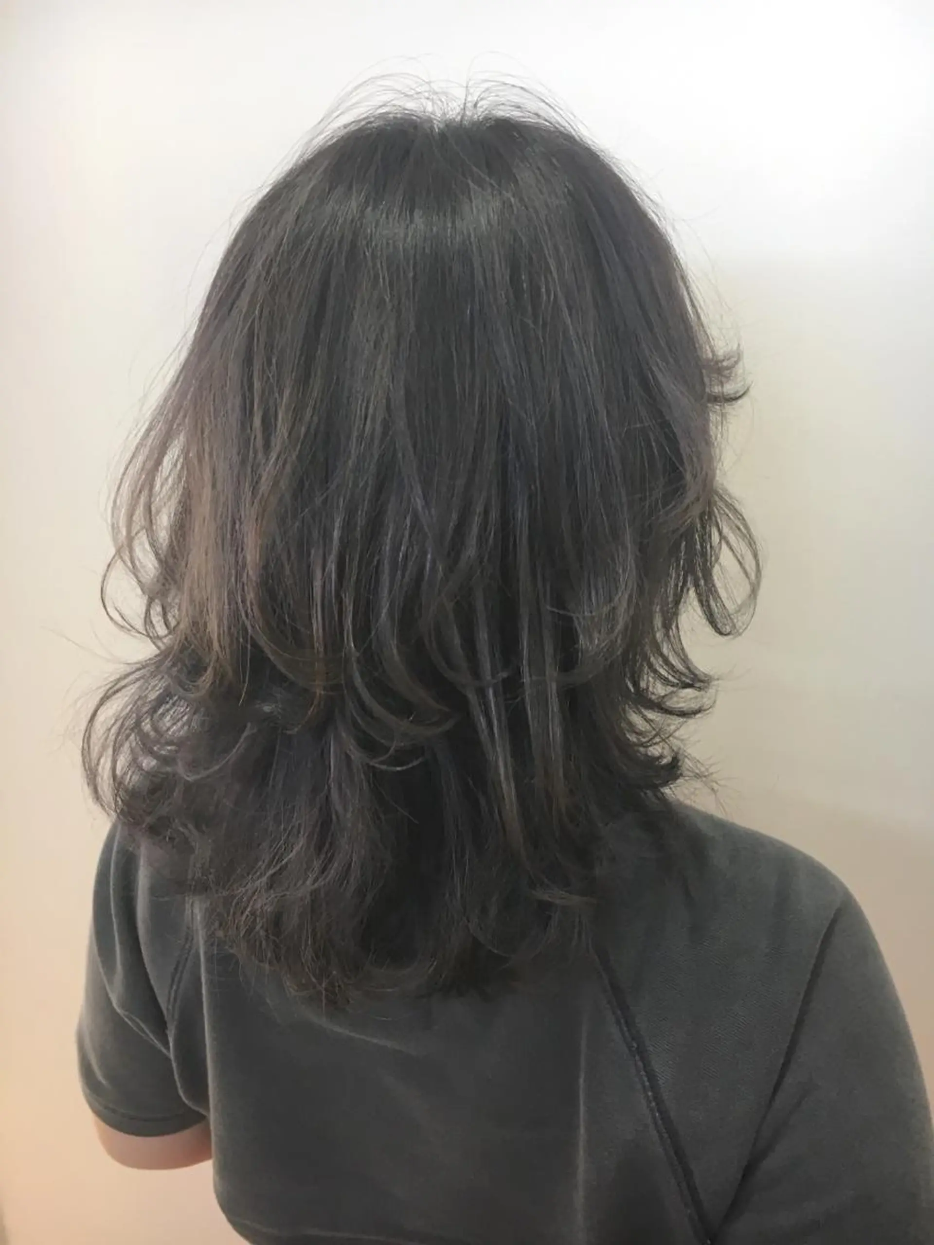 カラー グレージュ ラベンダーカラー ラベンダーグレージュ ラベンダーグレー ヘアカラー 永井 大希のヘアスタイル