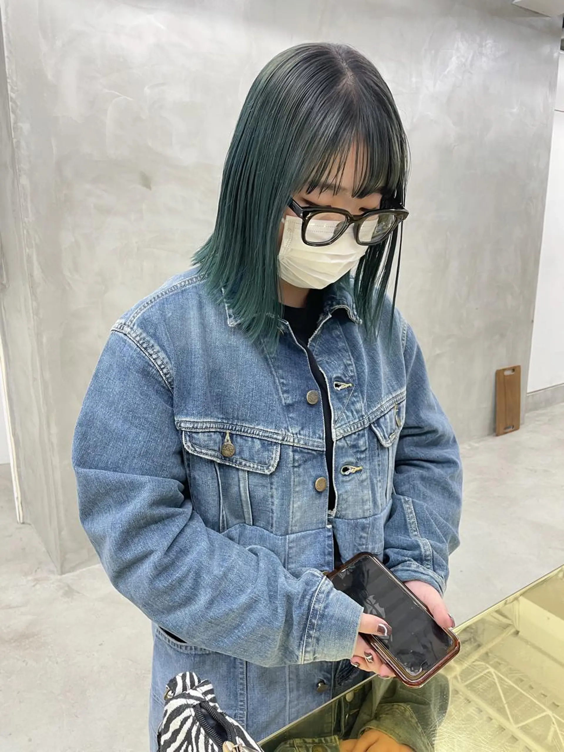 セミロング カラー カット ヘアカラー トリートメント yurika☁️ 似合わせ｜レイヤーのヘアスタイル