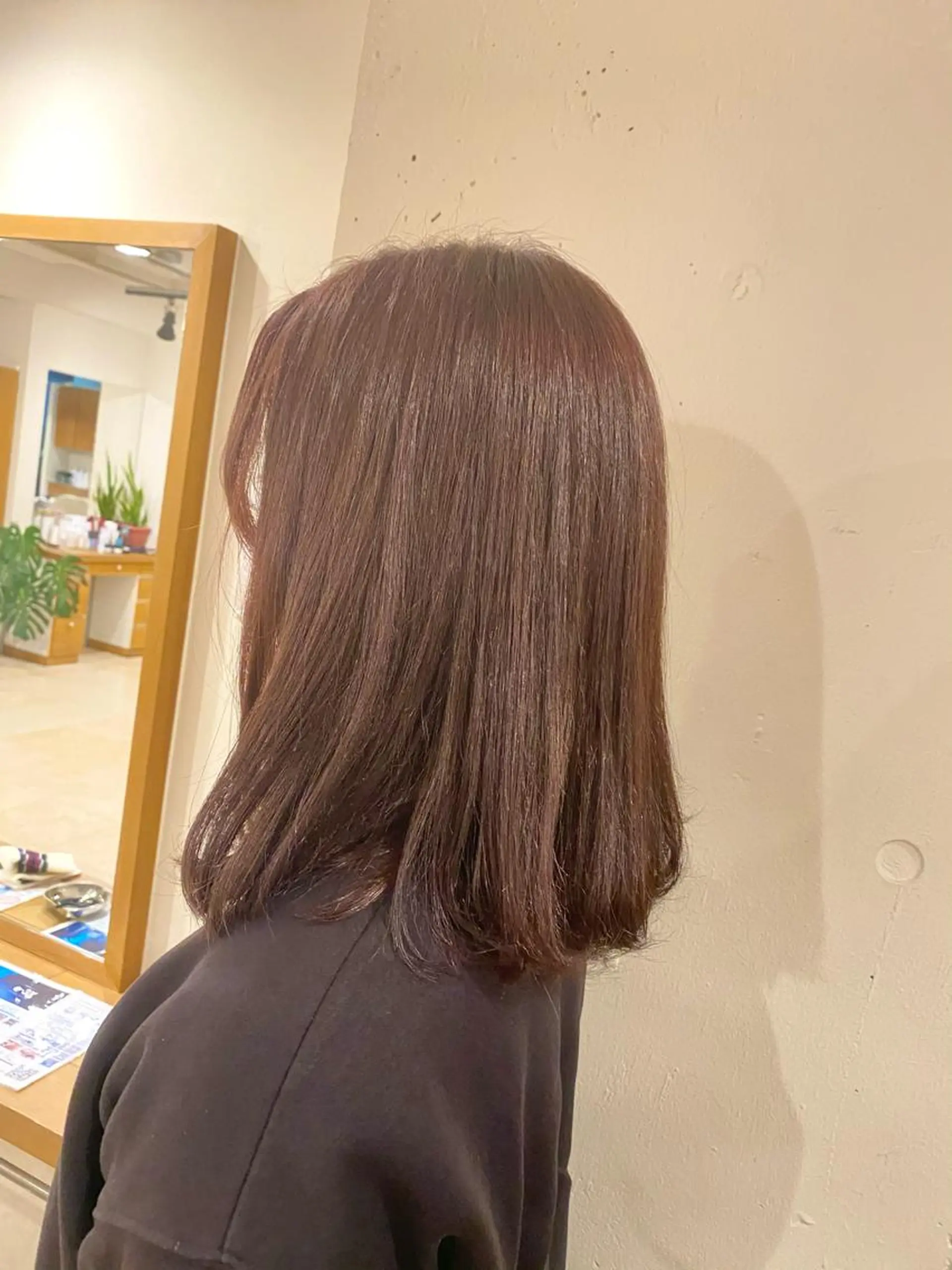 ミディアム カラー ヘアアレンジ ブリーチ ブリーチなしカラー ピンクカラー 安澤 彩奈のヘアスタイル