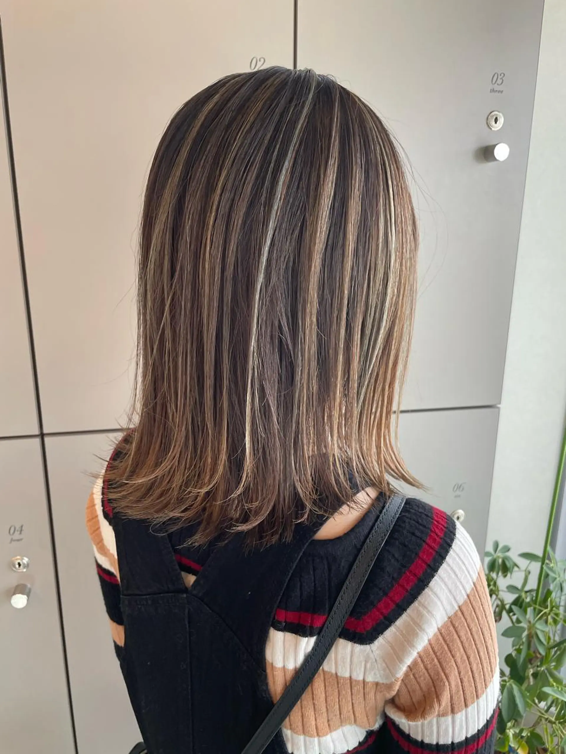 ミディアム 切りっぱなしボブ ショートボブ ミディアムパーマ ミストバング ボブ C’LD hair  produce /シールドヘア所属・モテ髪/ボブ/ショー ト/アダチフウトのヘアスタイル