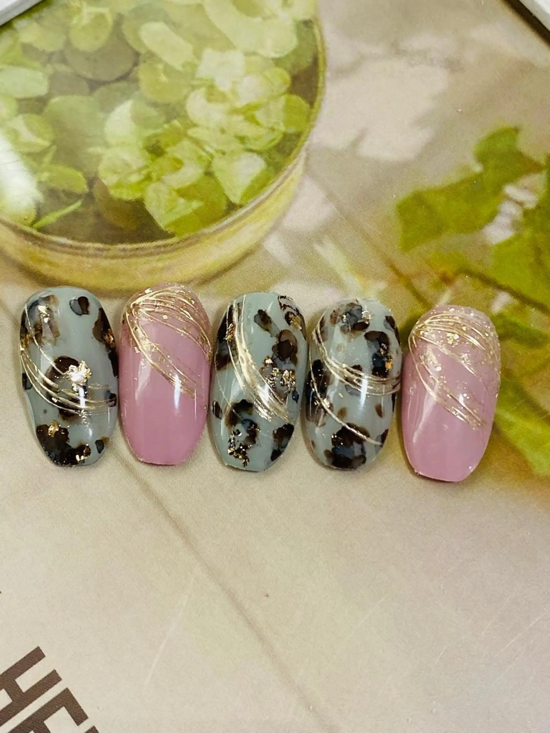 ネイル アートネイル ラメ(グリッター) ミラーネイル 自宅ネイルサロン ♦️nuance♦️のネイルデザイン