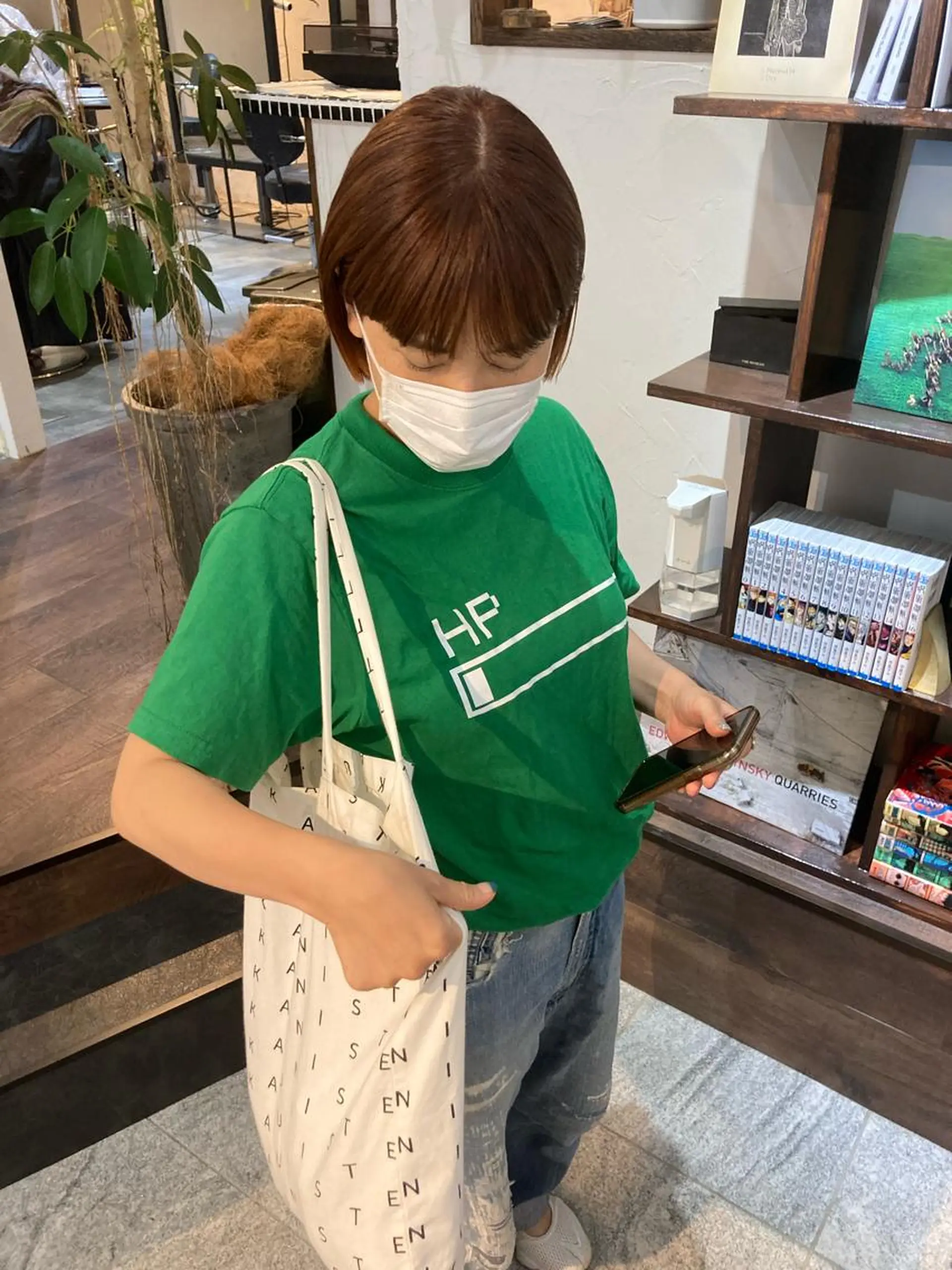 ショート カット ヘアカラー トリートメント 金田 夏野のヘアスタイル