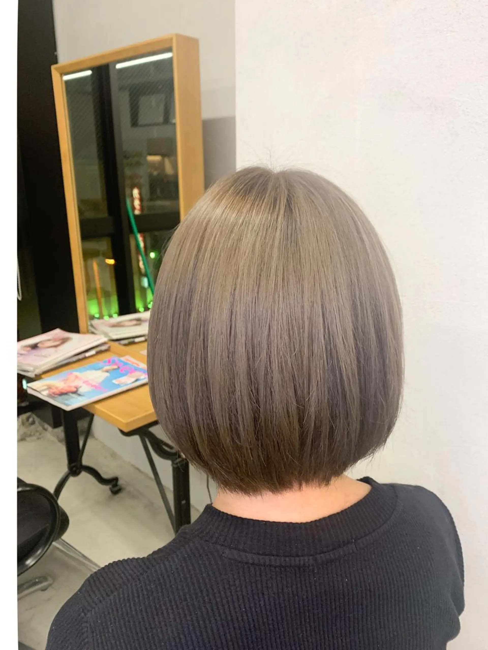 ショート カラー 難波 茜のヘアスタイル