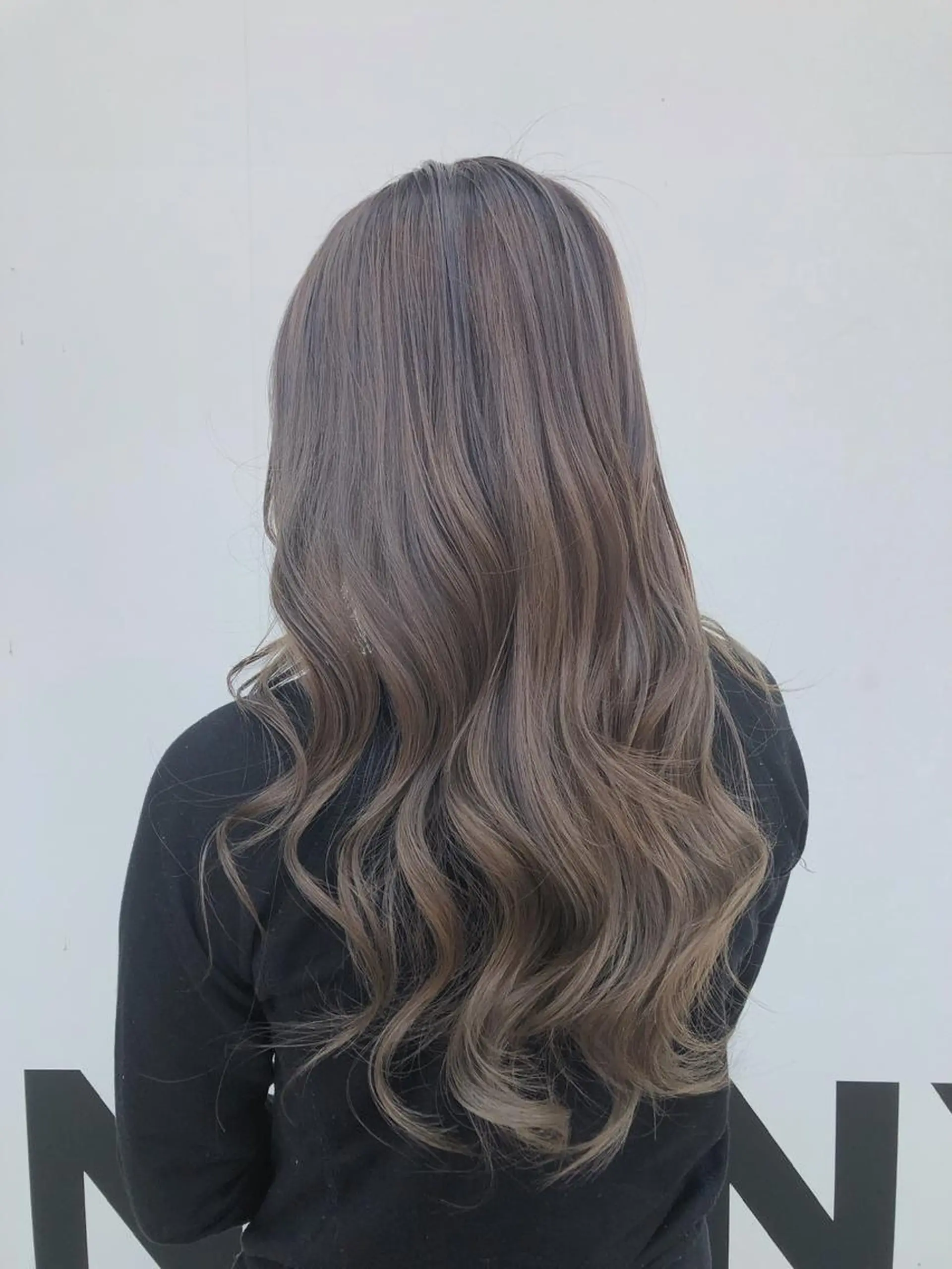 ロング カラー 韓国🩵海外ヘア 宮川華奈のヘアスタイル