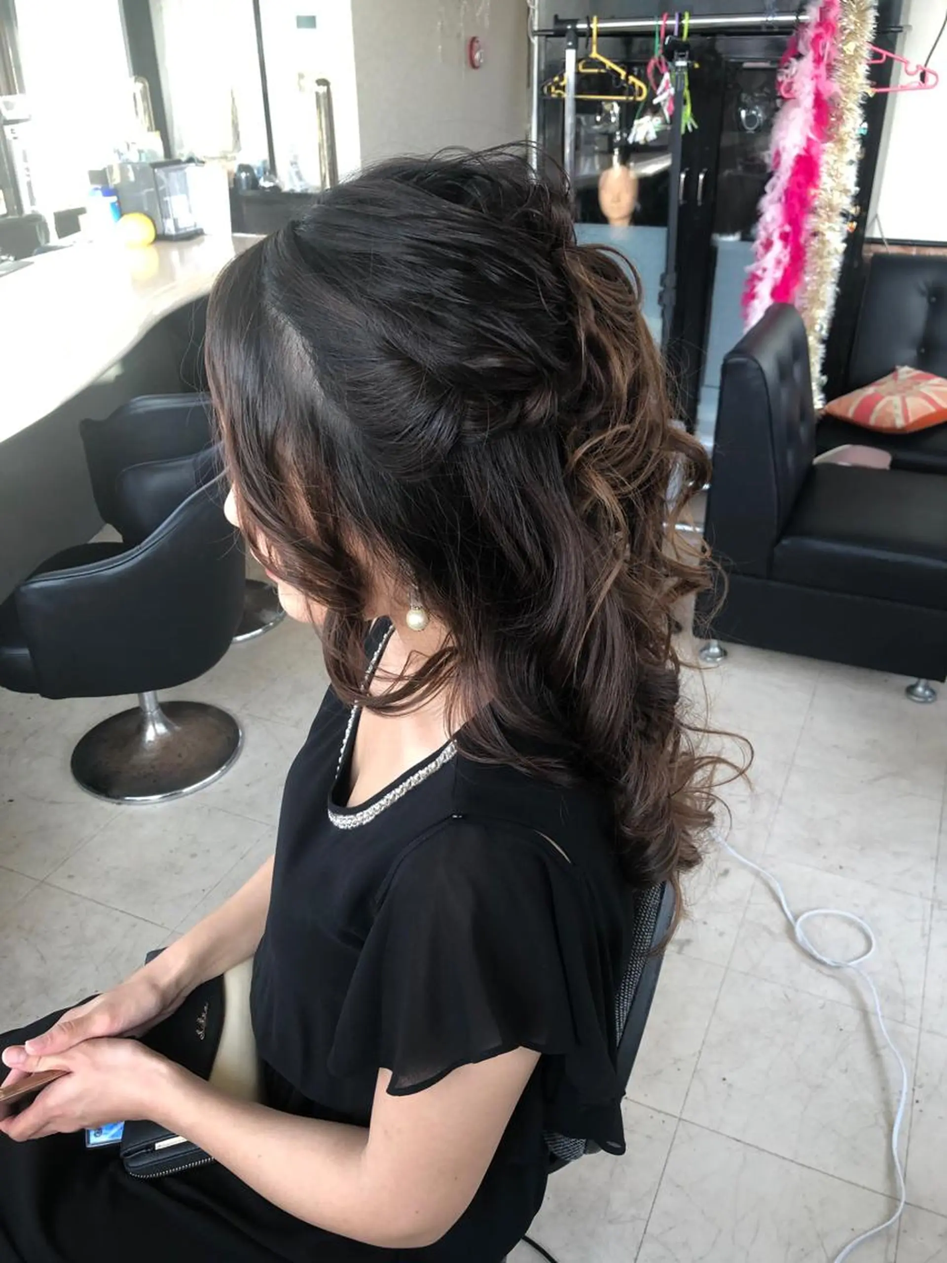 ロング カラー パーマ ヘアアレンジ メンズ キッズ ネイル マツエク・マツパ 銀河 ティンガーラのヘアスタイル
