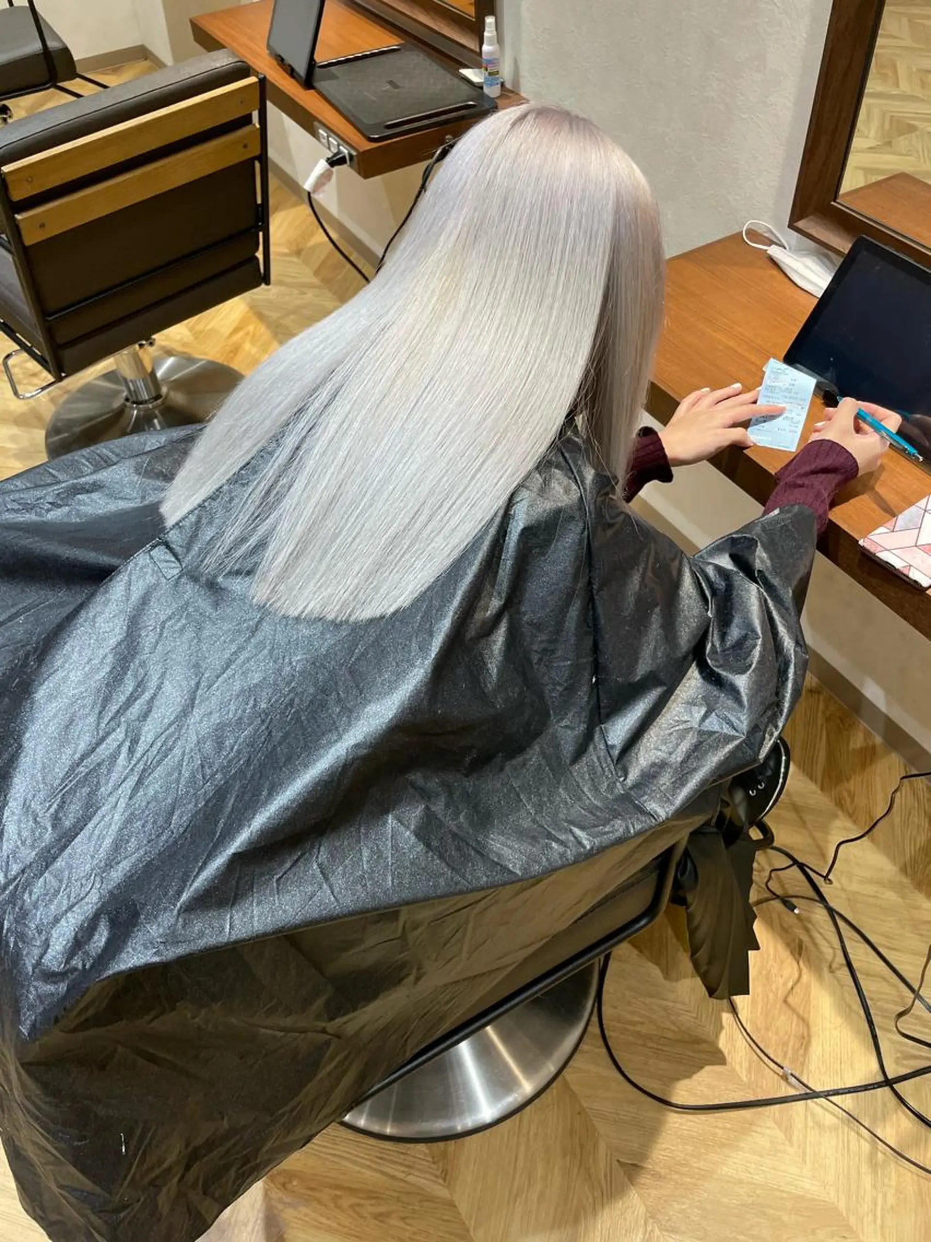 ロング ViVIE所属・VIVIE天神 ブリーチのヘアスタイル