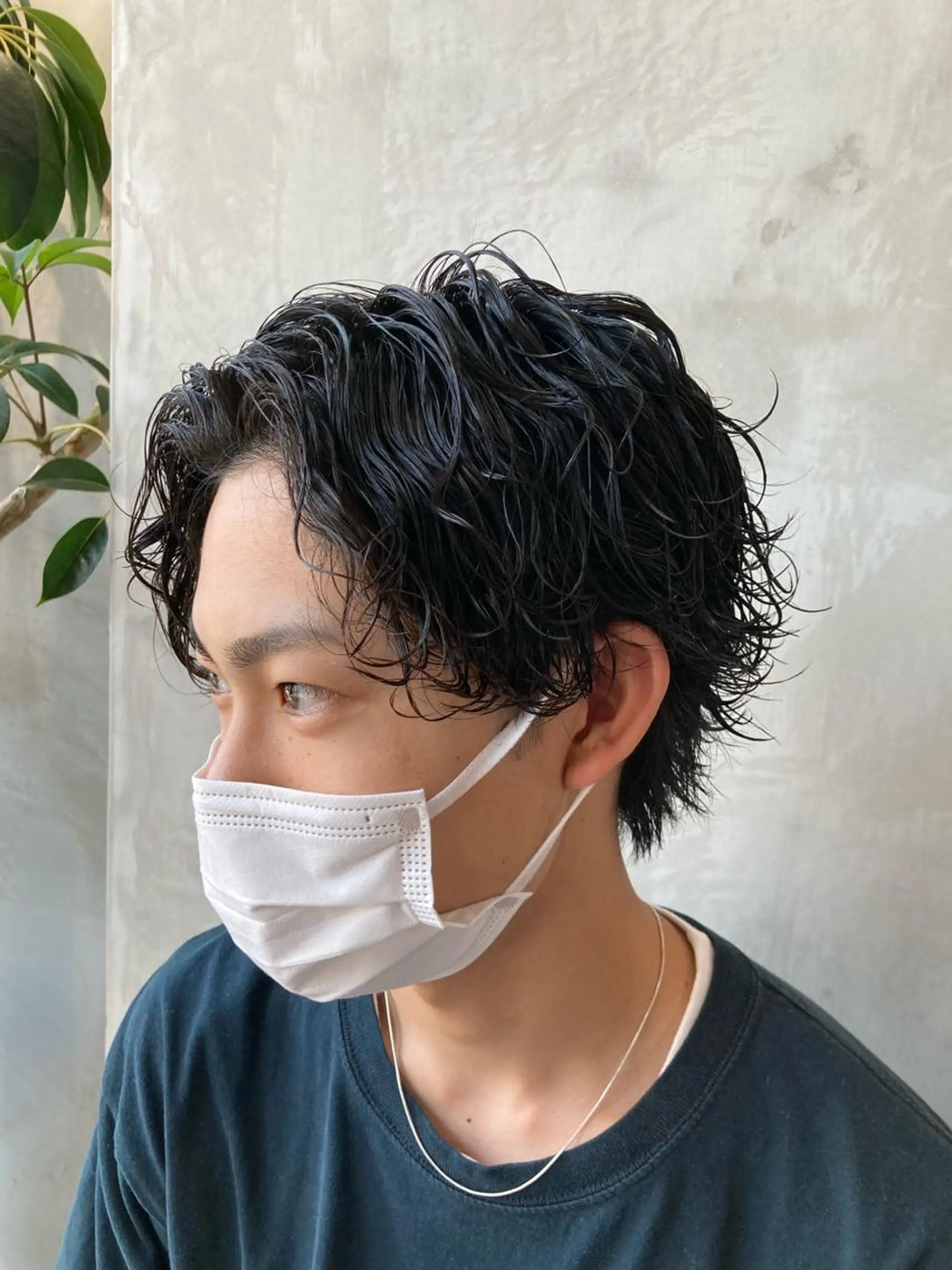 ショート パーマ メンズ センターパート メンズパーマ 波巻きパーマ スパイラルパーマ カット パーマ トリートメント 波巻きスパイラルパー マ/シャドウパーマ駿のヘアスタイル