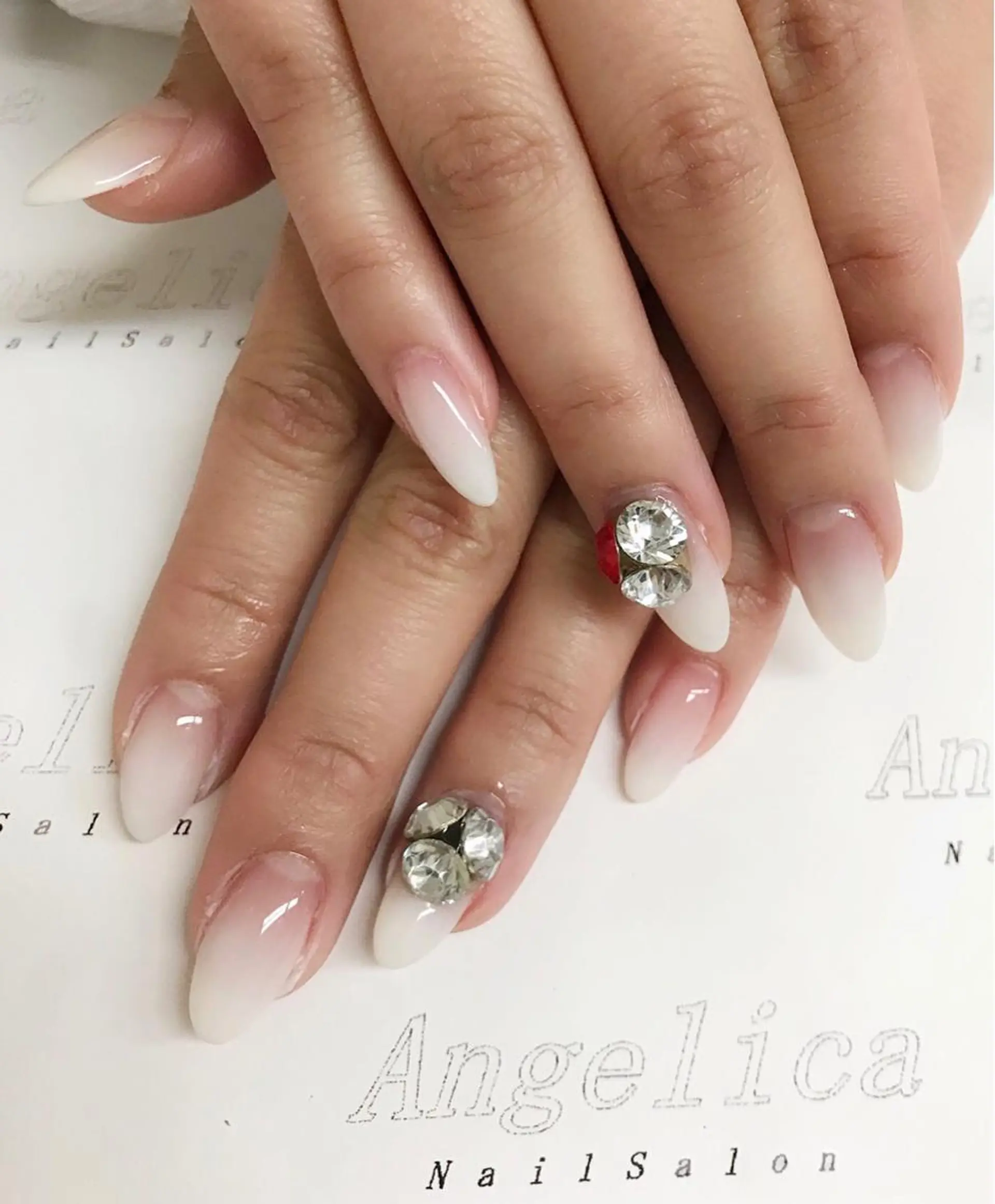 ネイル Angelica ネイリストのネイルデザイン