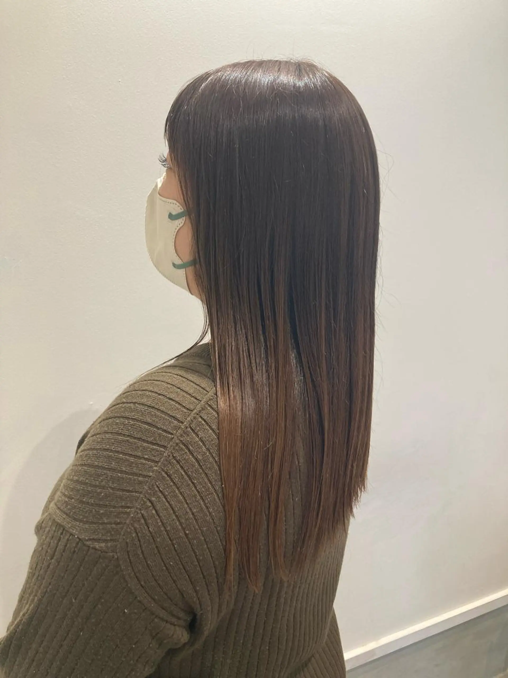 ロング カット 折本 沙織のヘアスタイル