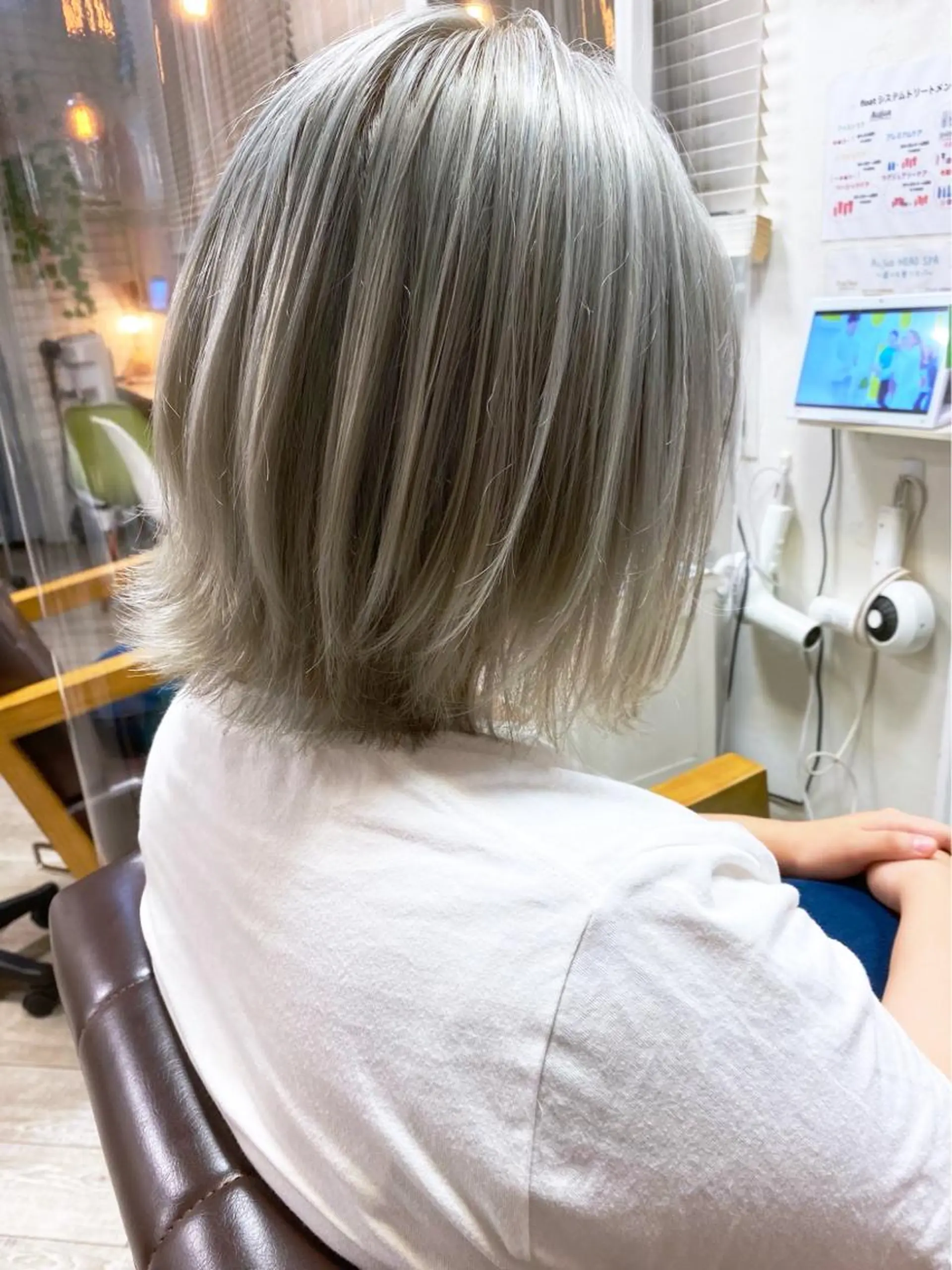 ショート カラー ブリーチ AMNESIA所属・やまなか りょうすけのヘアスタイル