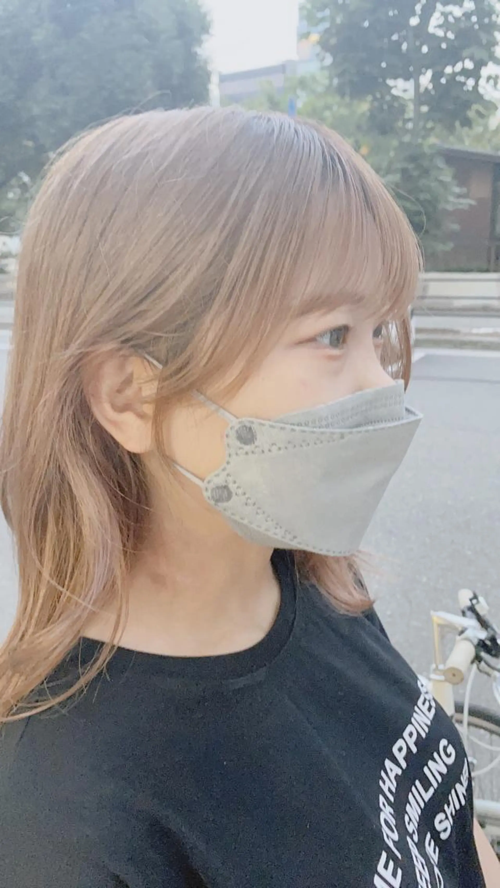 セミロング LEE HORIE所属・松田 百花のヘアスタイル