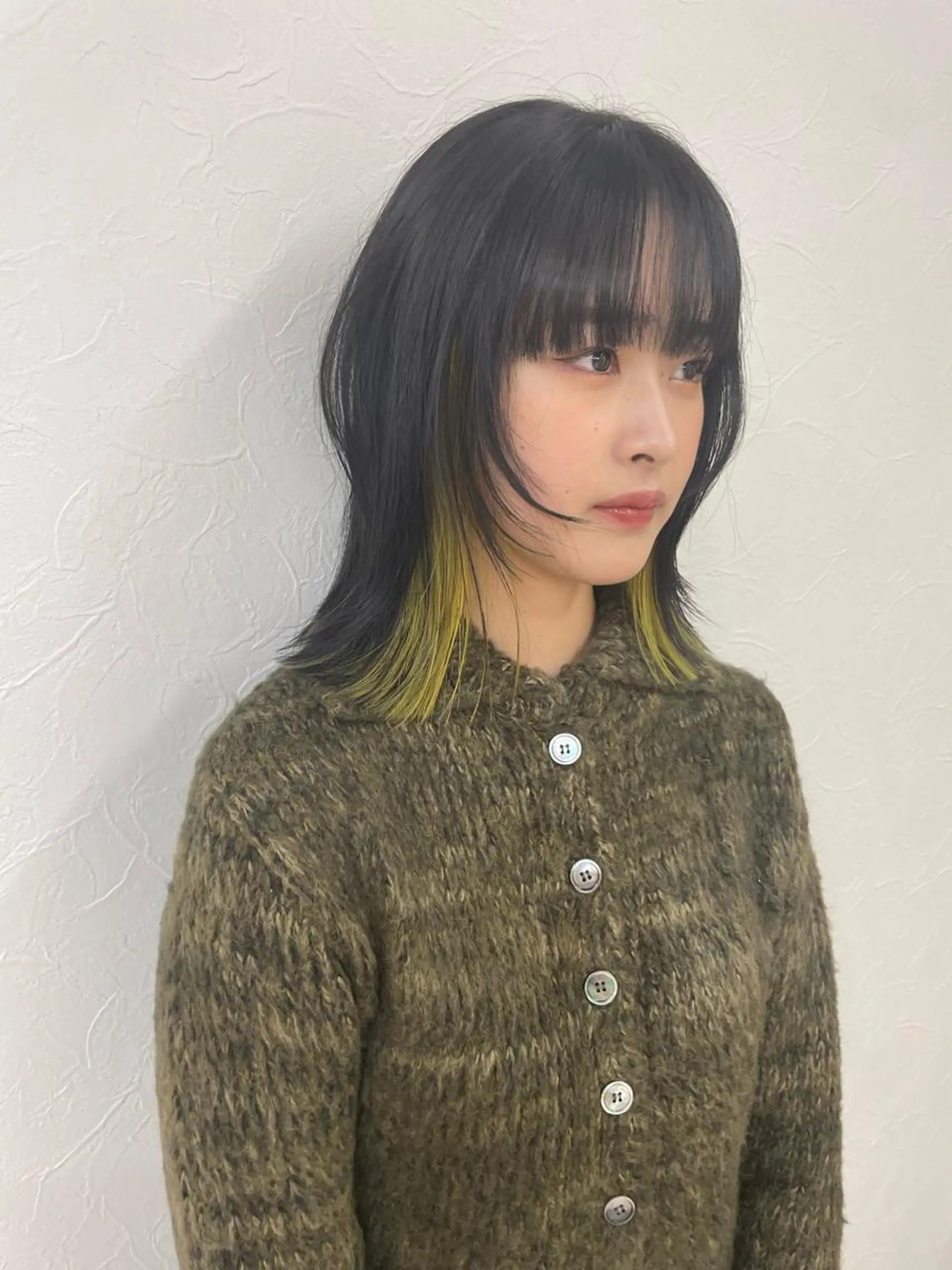 ショート カラー 黒髪 イエローカラー puf/ rinaのヘアスタイル
