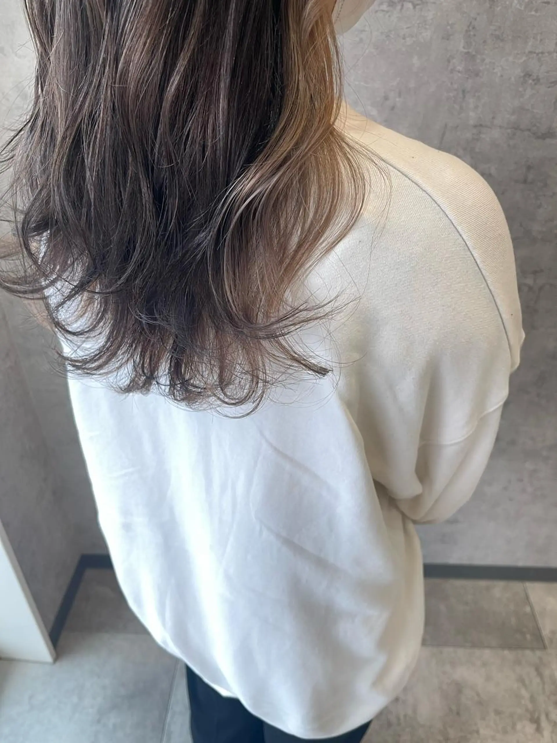 ロング カラー ヘアアレンジ ベージュカラー 透明感カラー ミルクティーベージュ ヘアカラー merci.所属・🌻まさの あいり🌻のヘアスタイル
