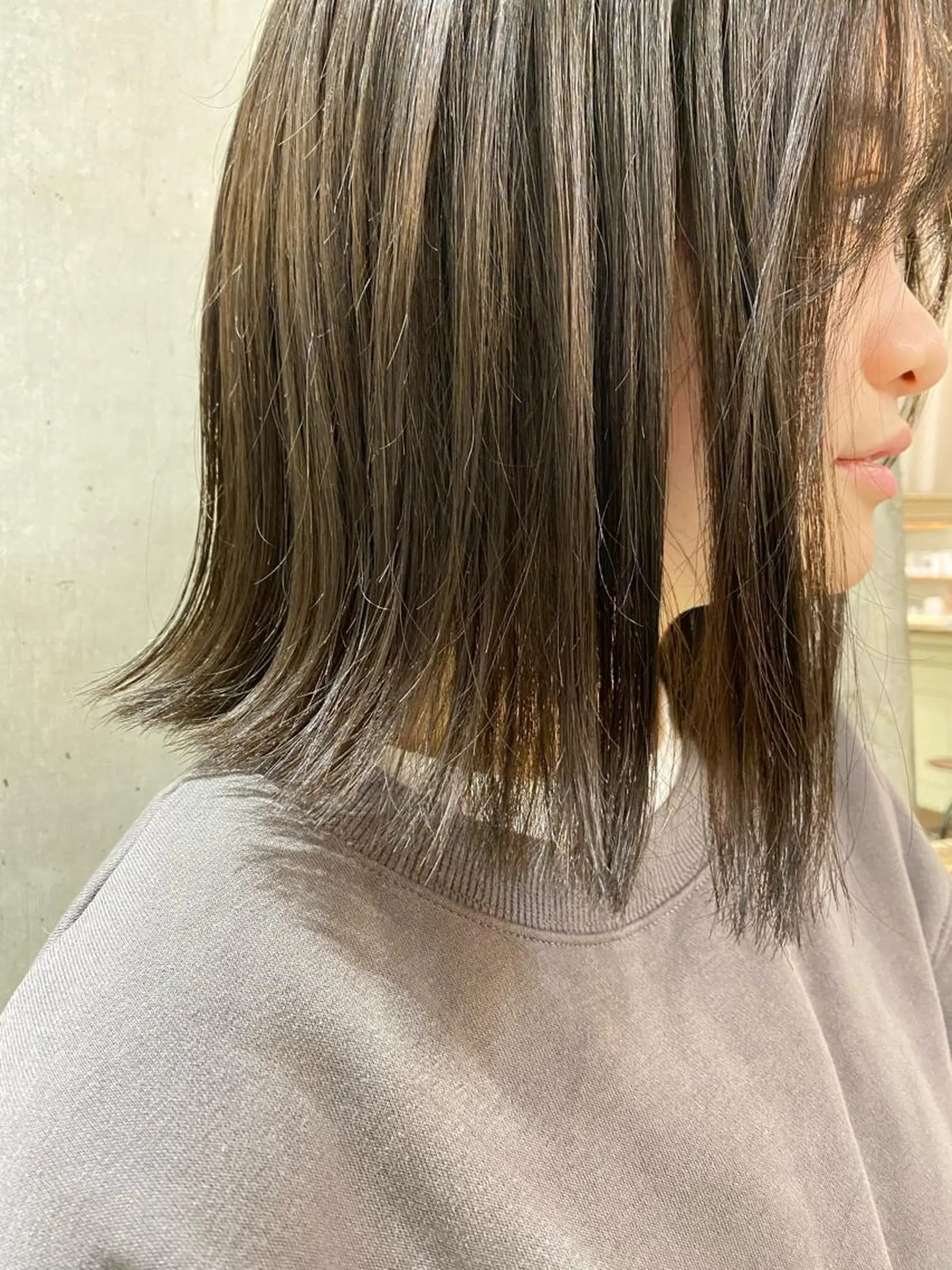 ミディアム カラー ブリーチ ブリーチなしカラー ヘアカラー 透明感カラー 🩰asumiのヘアスタイル