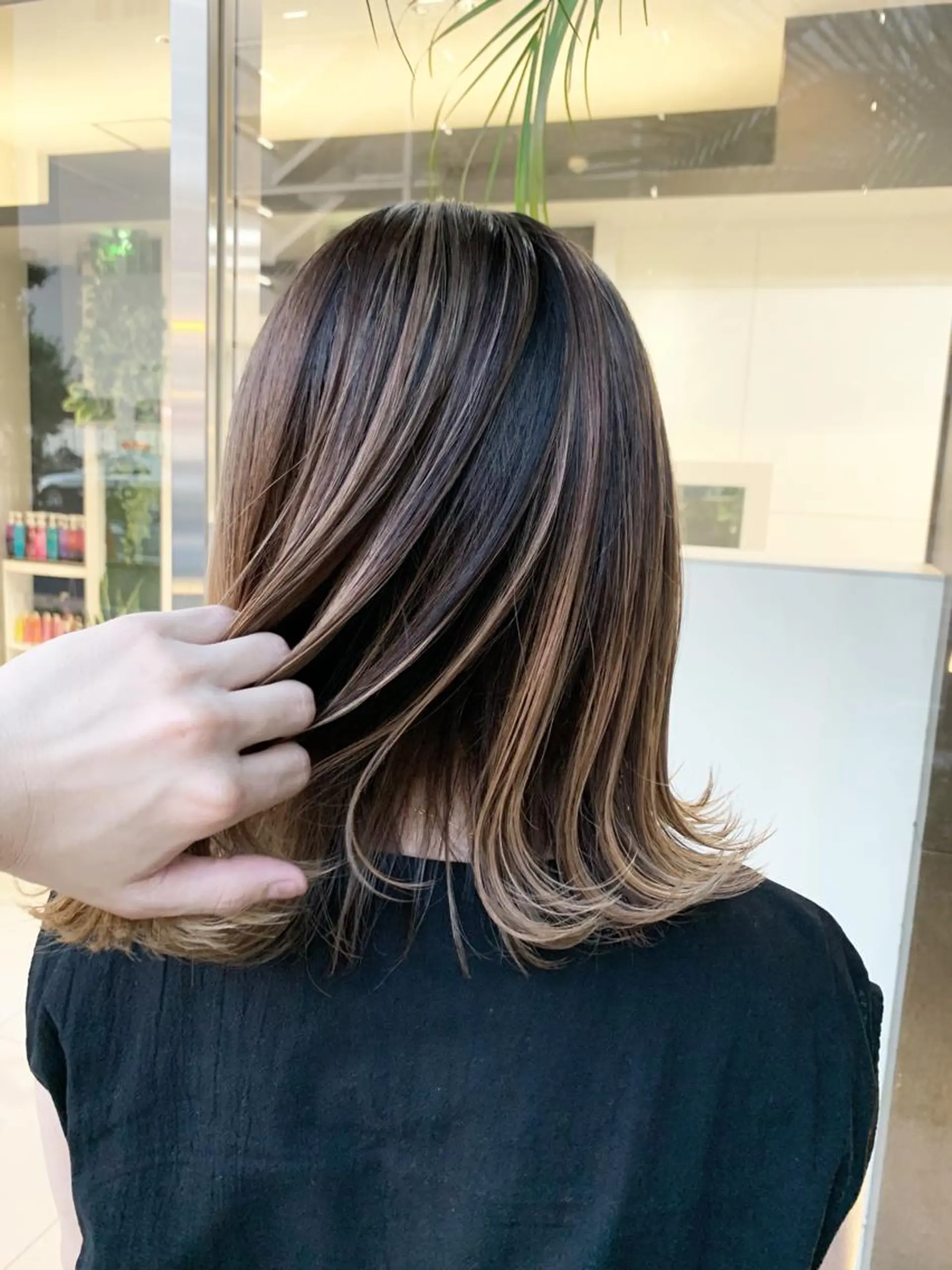 ミディアム レイヤーカット レイヤー×縮毛矯正 深見 拓のヘアスタイル