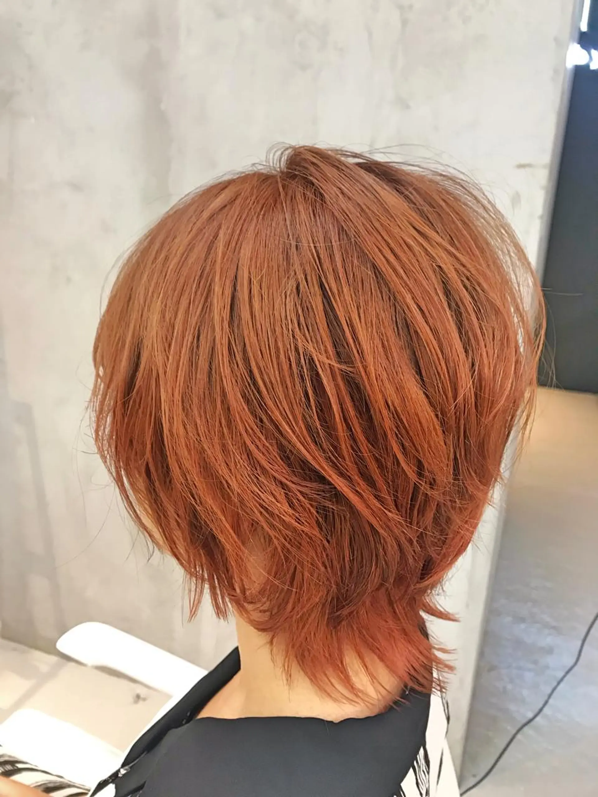ショート カラー オレンジ レイヤーカット One's~beauty&relax~所属・加藤 憂のヘアスタイル