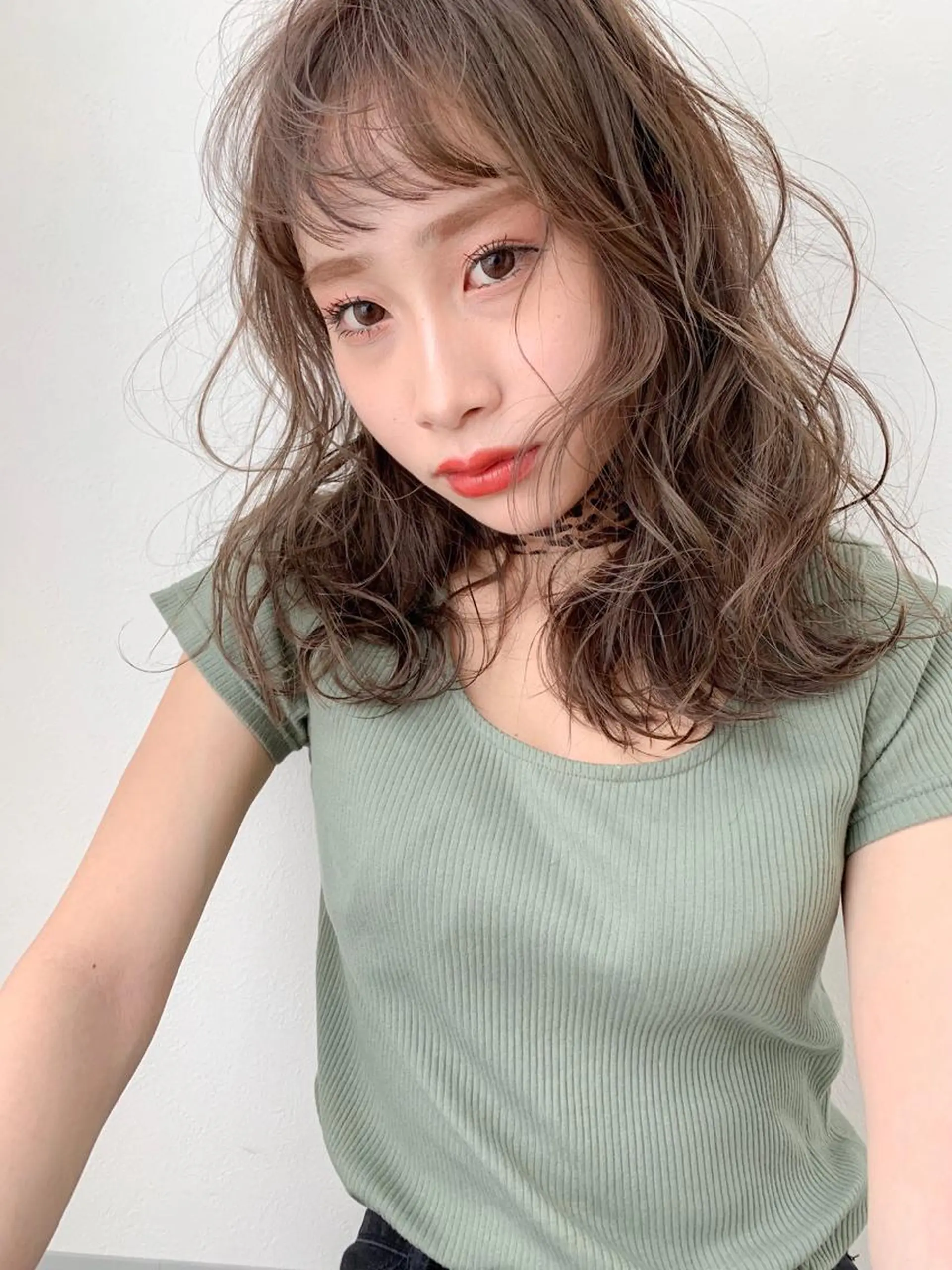 ロング カット ヘアカラー トリートメント a .のヘアスタイル