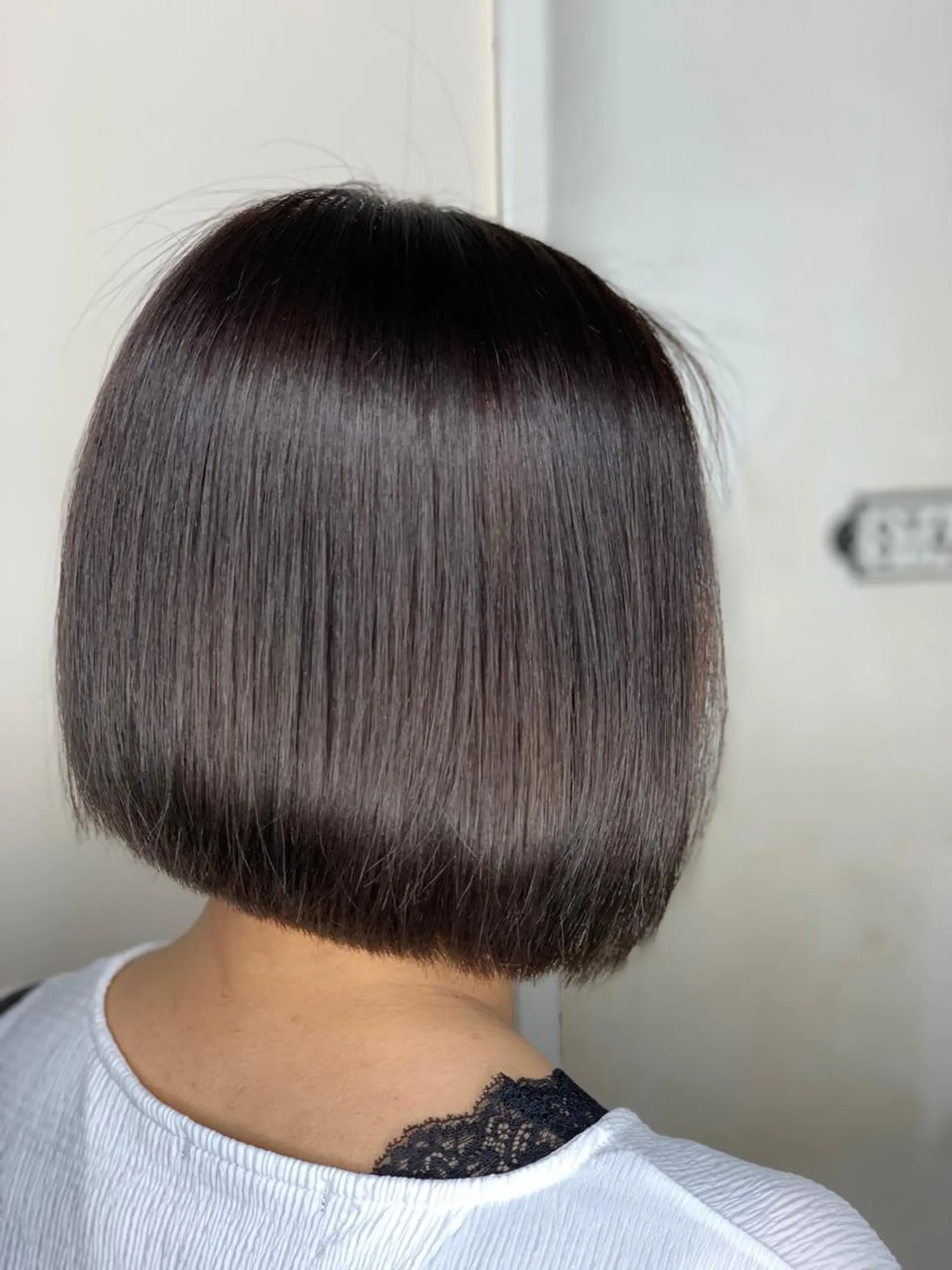ミディアム ボブ Brooch ブローチのヘアスタイル