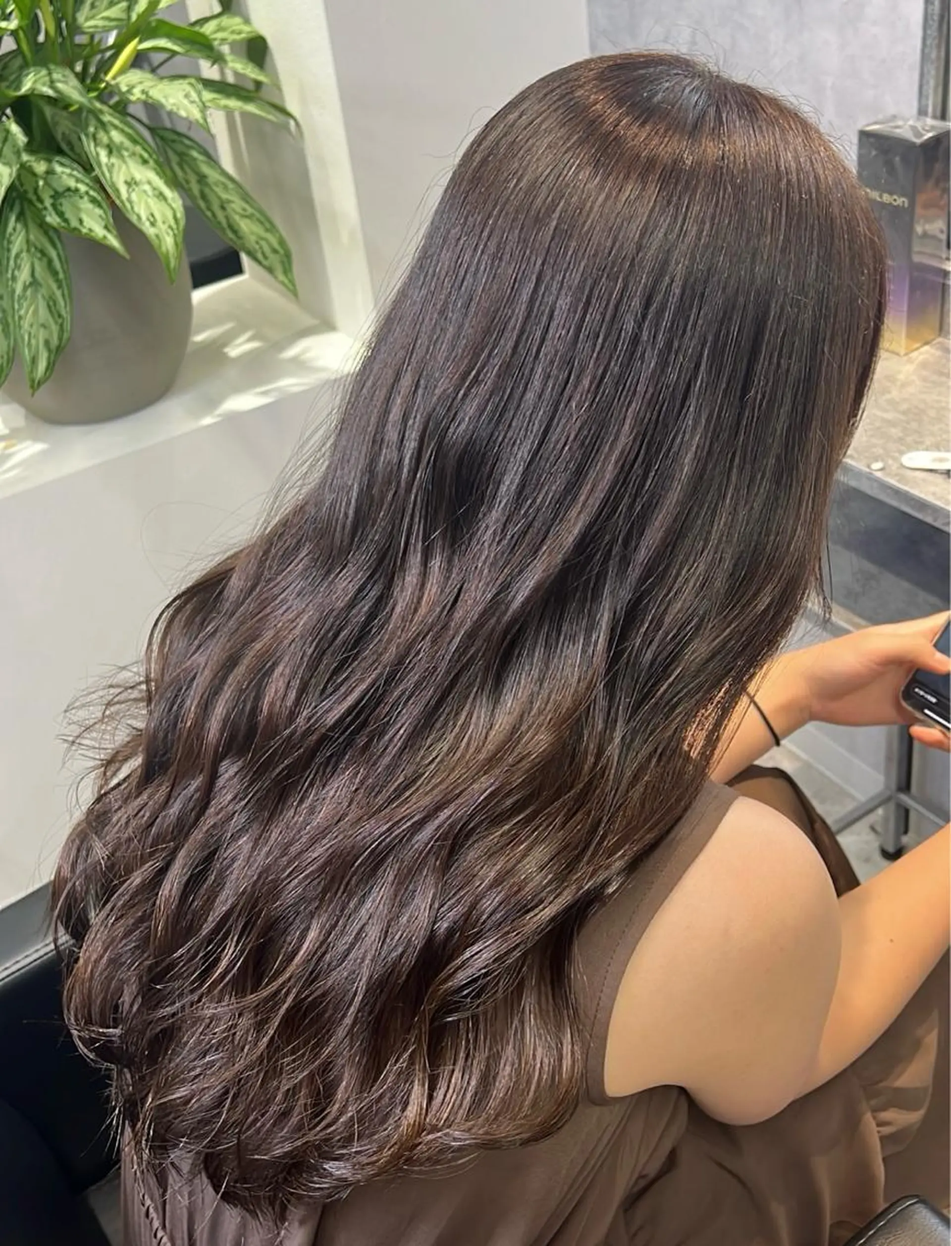 セミロング カラー mimiiy梅田 中崎町ハイトーンのヘアスタイル