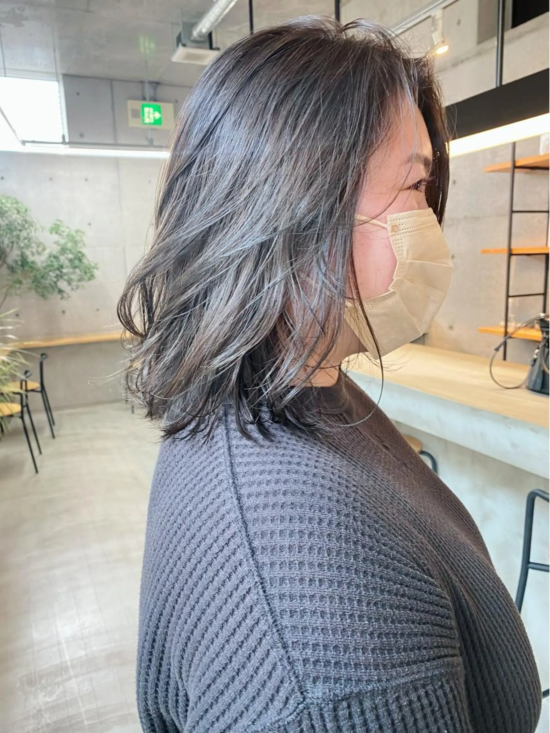 ミディアム カラー ヘアアレンジ アッシュ ブリーチ 透明感カラー ブリーチなしカラー son hair HIROEのヘアスタイル