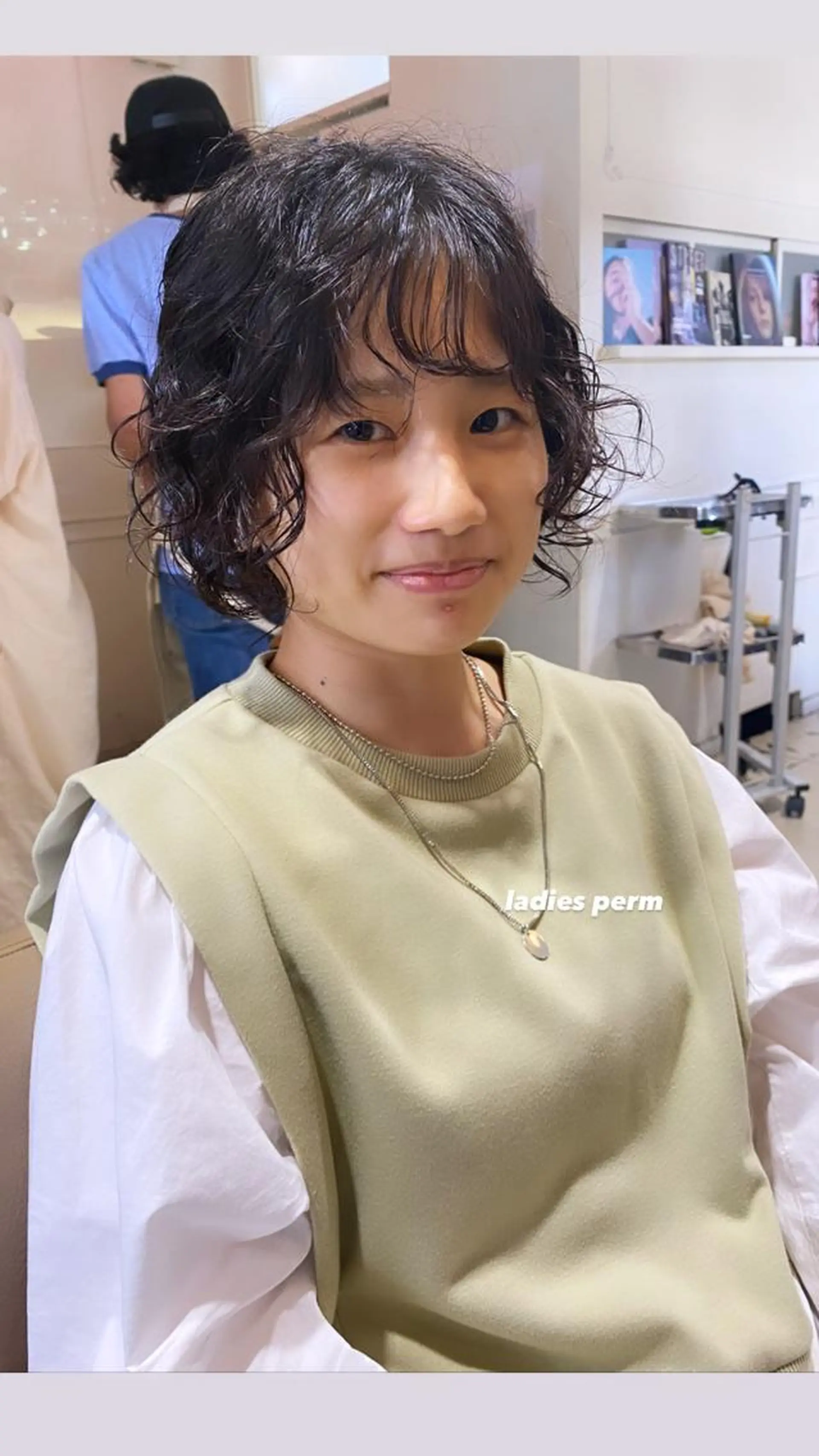 ショート パーマ 鈴木 漱一郎のヘアスタイル