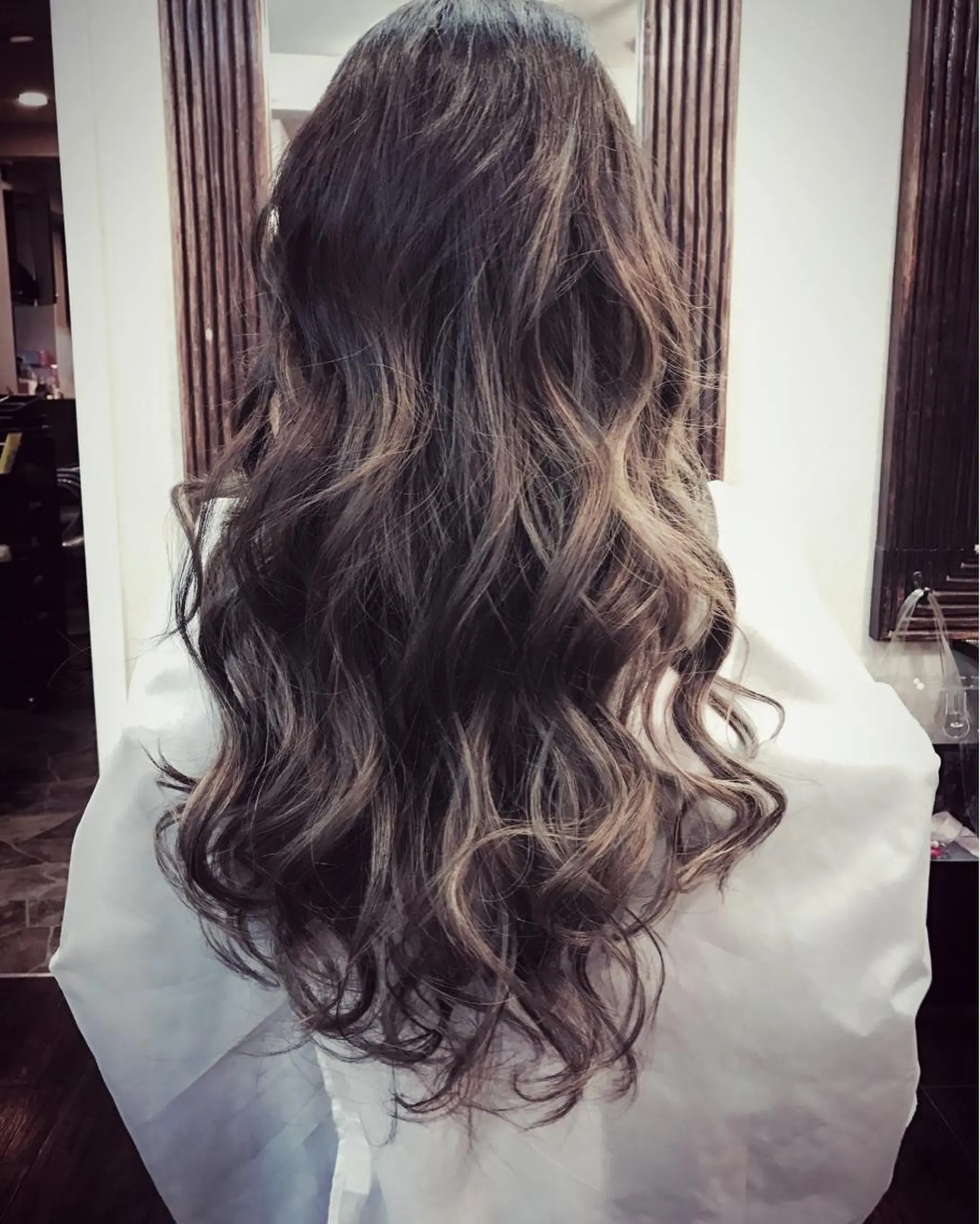 ロング カラー 編み込みエクステ ブラウンカラー ダークグレー エクステ cfr professional artist salon所属・佐野 智史のヘアスタイル