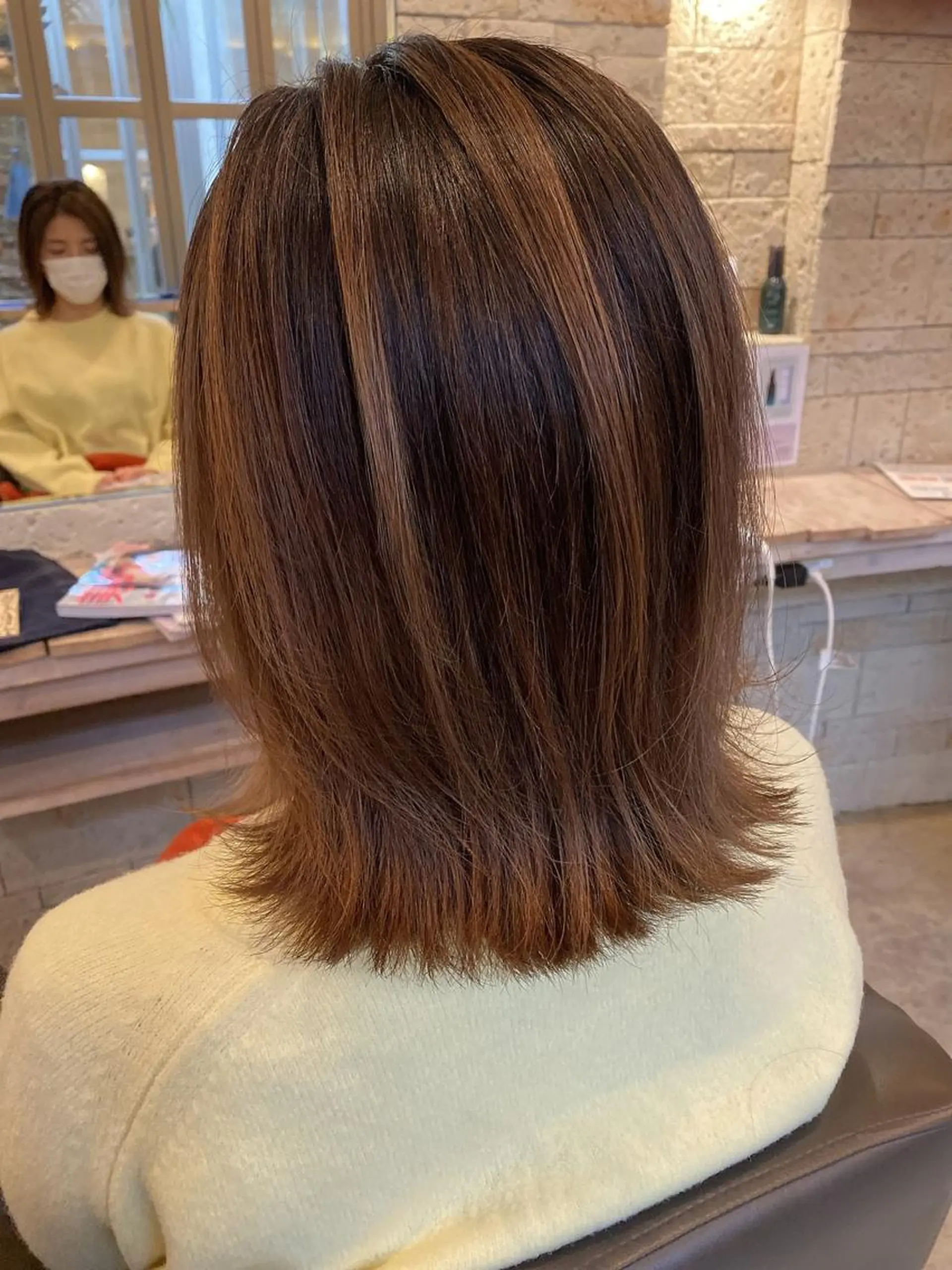 ミディアム カラー バレイヤージュ ベージュカラー レイヤーカット ヘアカラー 小塚 和眞のヘアスタイル