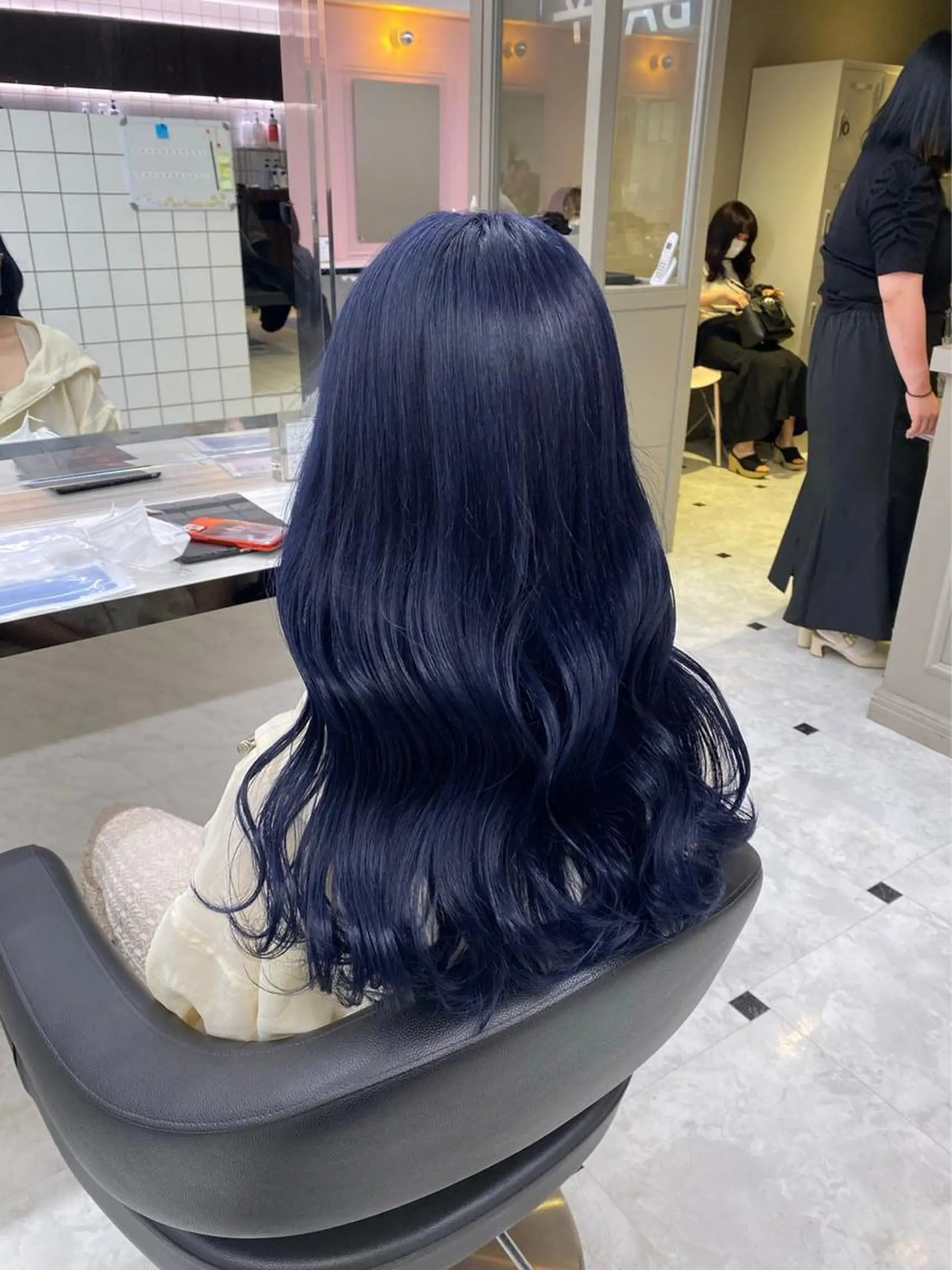ロング カラー ヘアカラー トリートメント 大人上品🤍明るめ ベージュ🤍REOのヘアスタイル