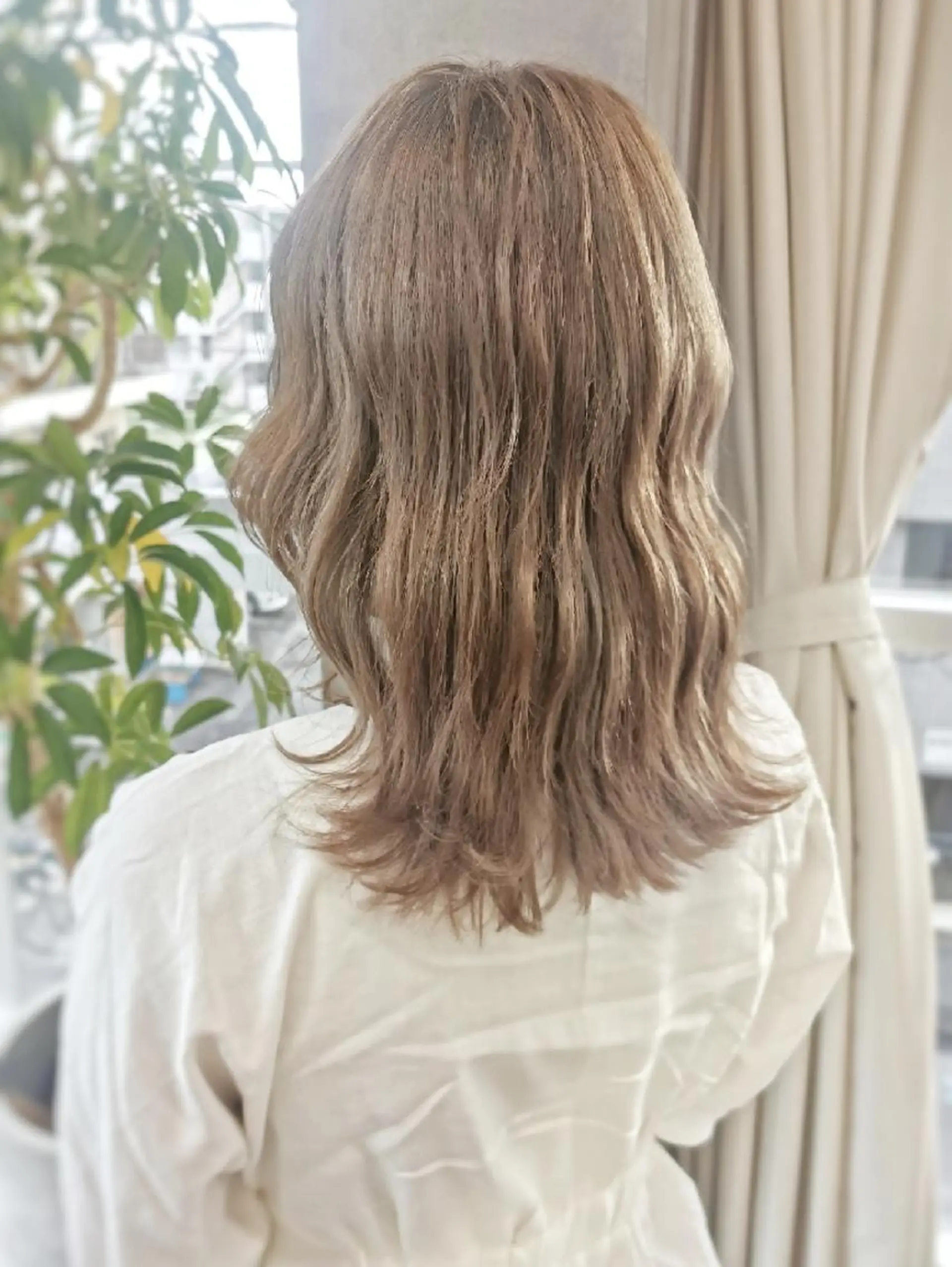 セミロング カラー カット ヘアカラー トリートメント レイヤー/髪質改善カ ラ-🤍津田奈々美‎のヘアスタイル
