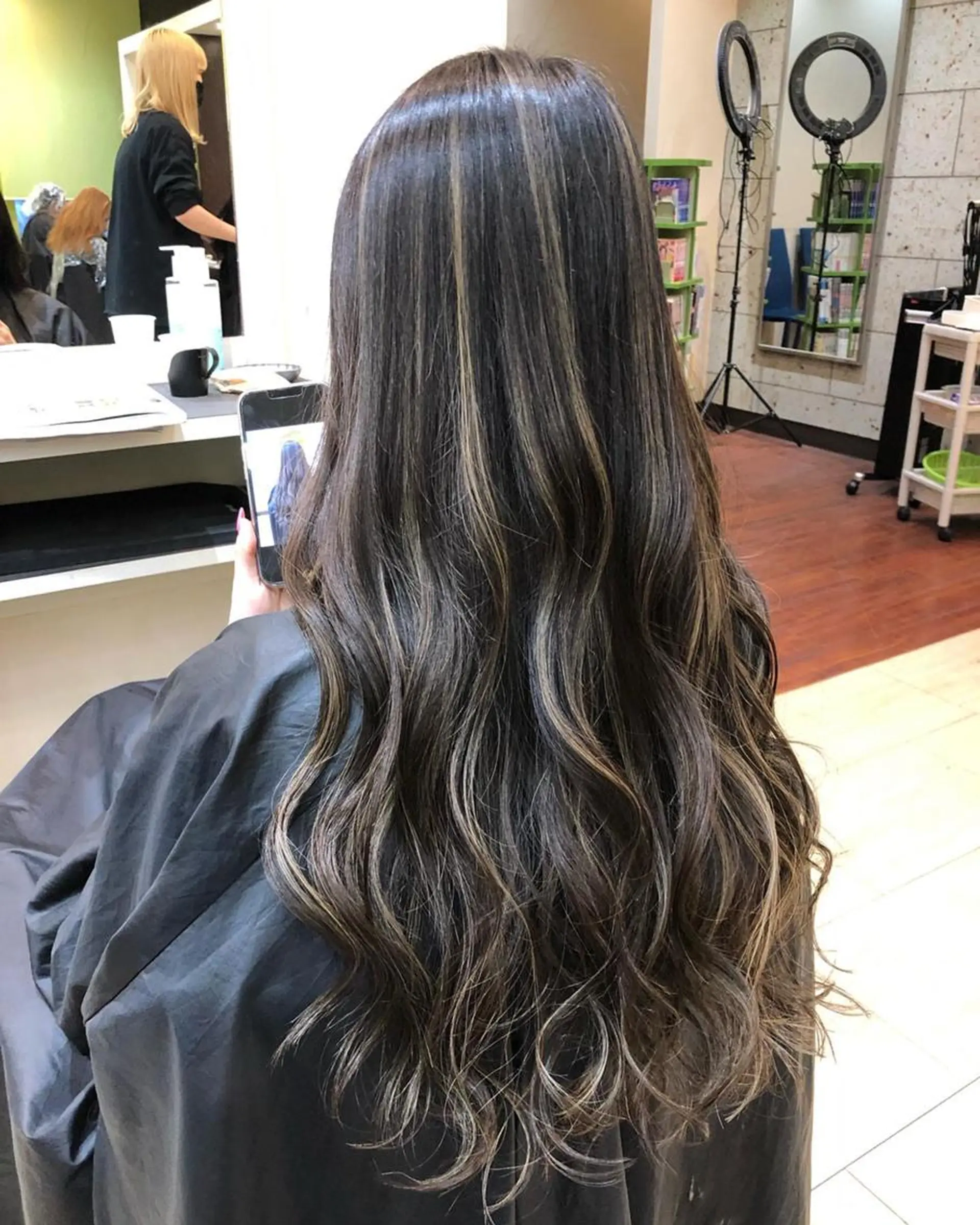 ショート カラー パーマ ヘアアレンジ メンズ メンズバレイヤージュ メンズブリーチ メンズハイライト メンズハイトーン メンズインナーカラー yasu ヤスのヘアスタイル