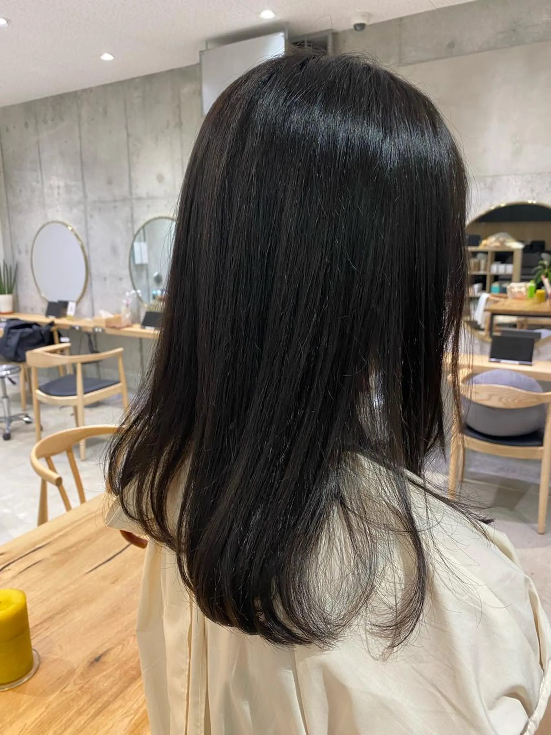 セミロング カラー 透明感カラー fumi🪞血色感 アップ艶カラーのヘアスタイル