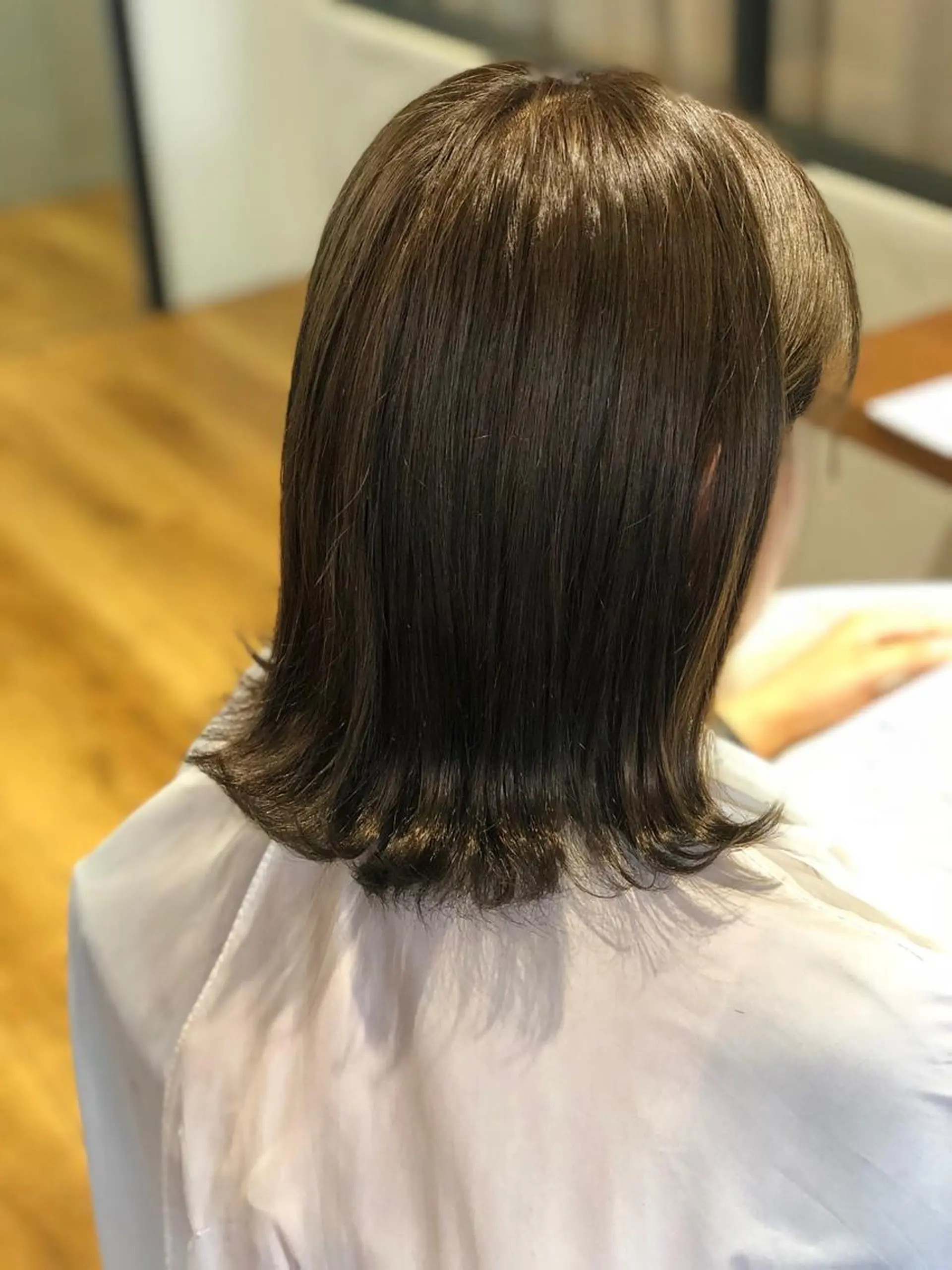 ミディアム カラー グレージュ あらい なつみのヘアスタイル