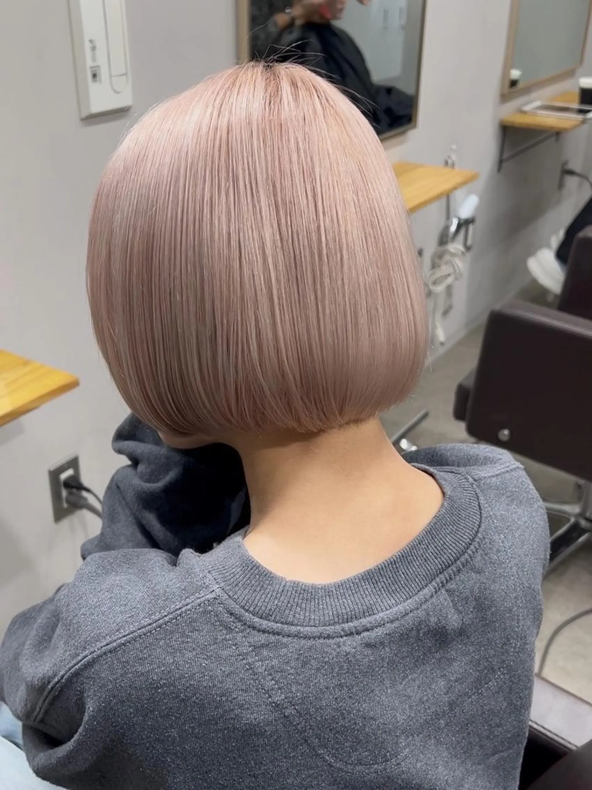 ショート カラー ブリーチ ダブルカラー ヘアカラー トリートメント ✨【公式】 juhl.横浜✨のヘアスタイル